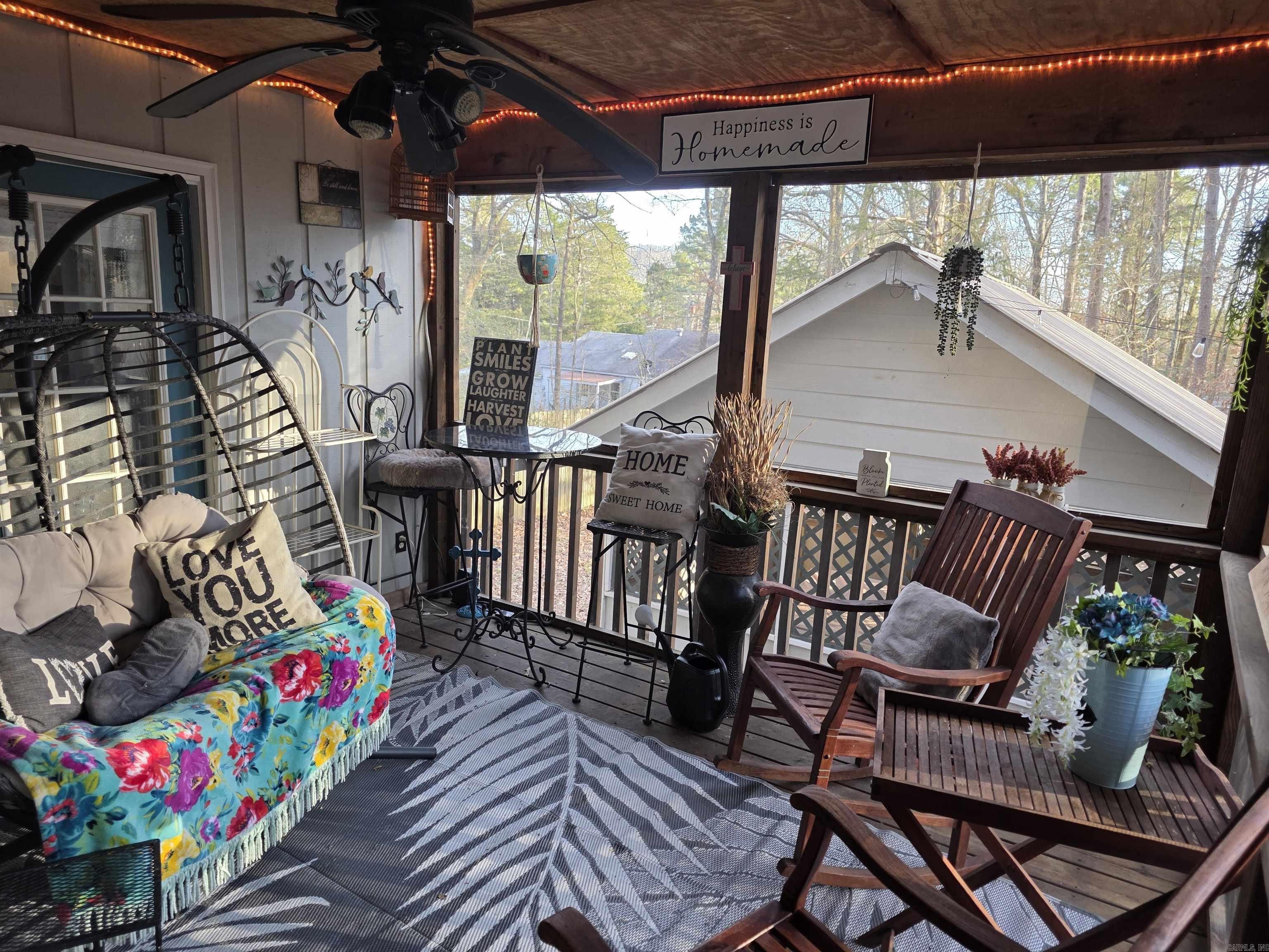 HAMILTON HILLS - Residential