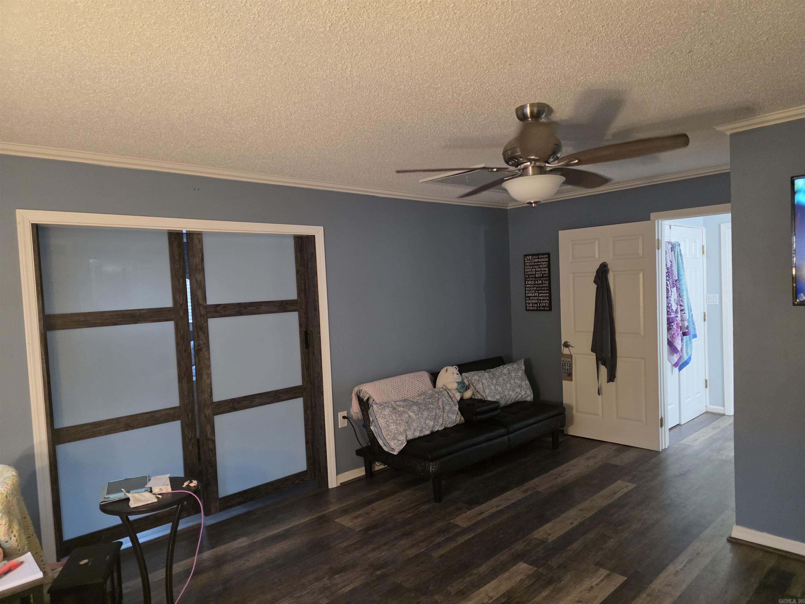 HAMILTON HILLS - Residential