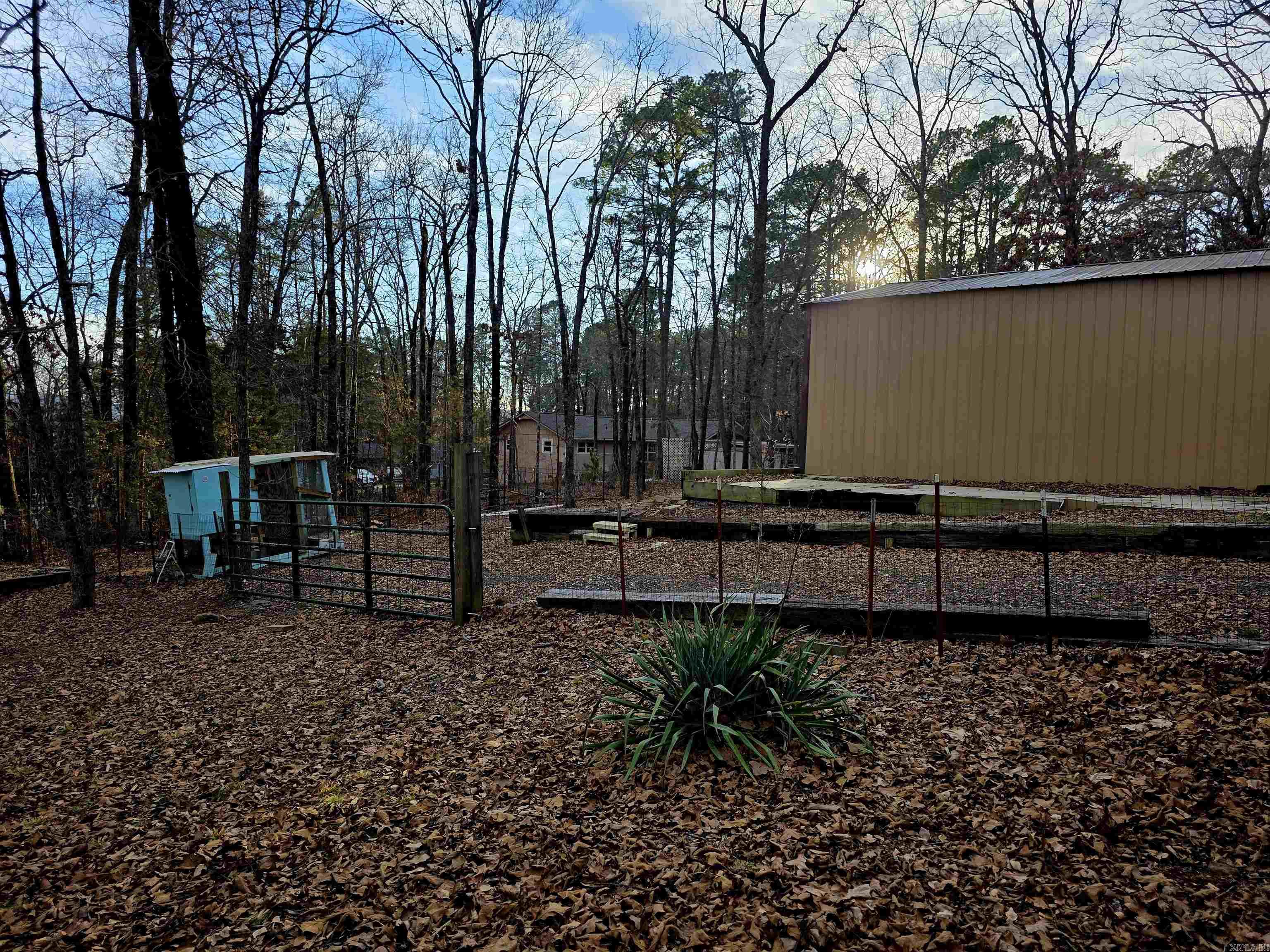 HAMILTON HILLS - Residential