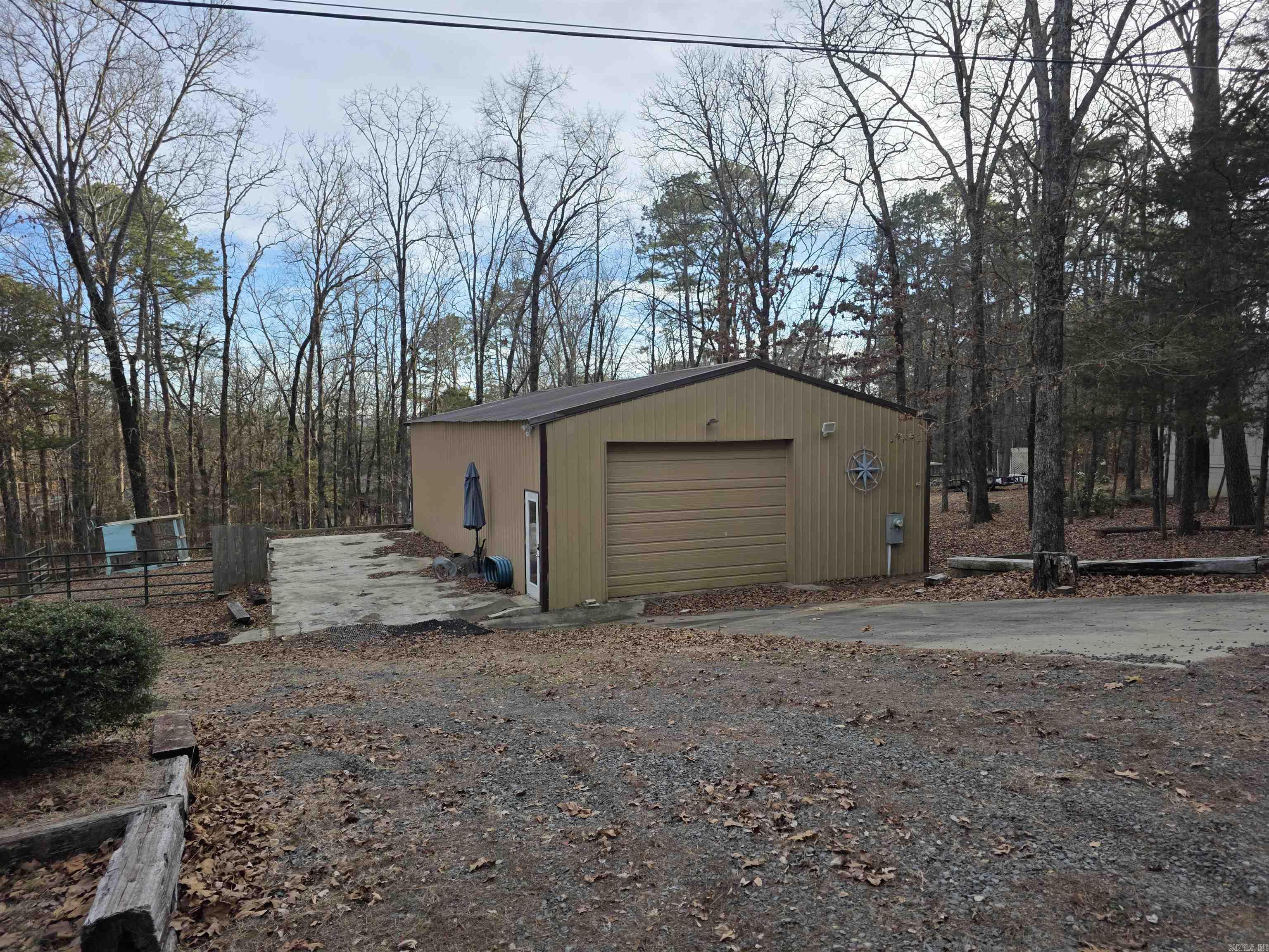 HAMILTON HILLS - Residential