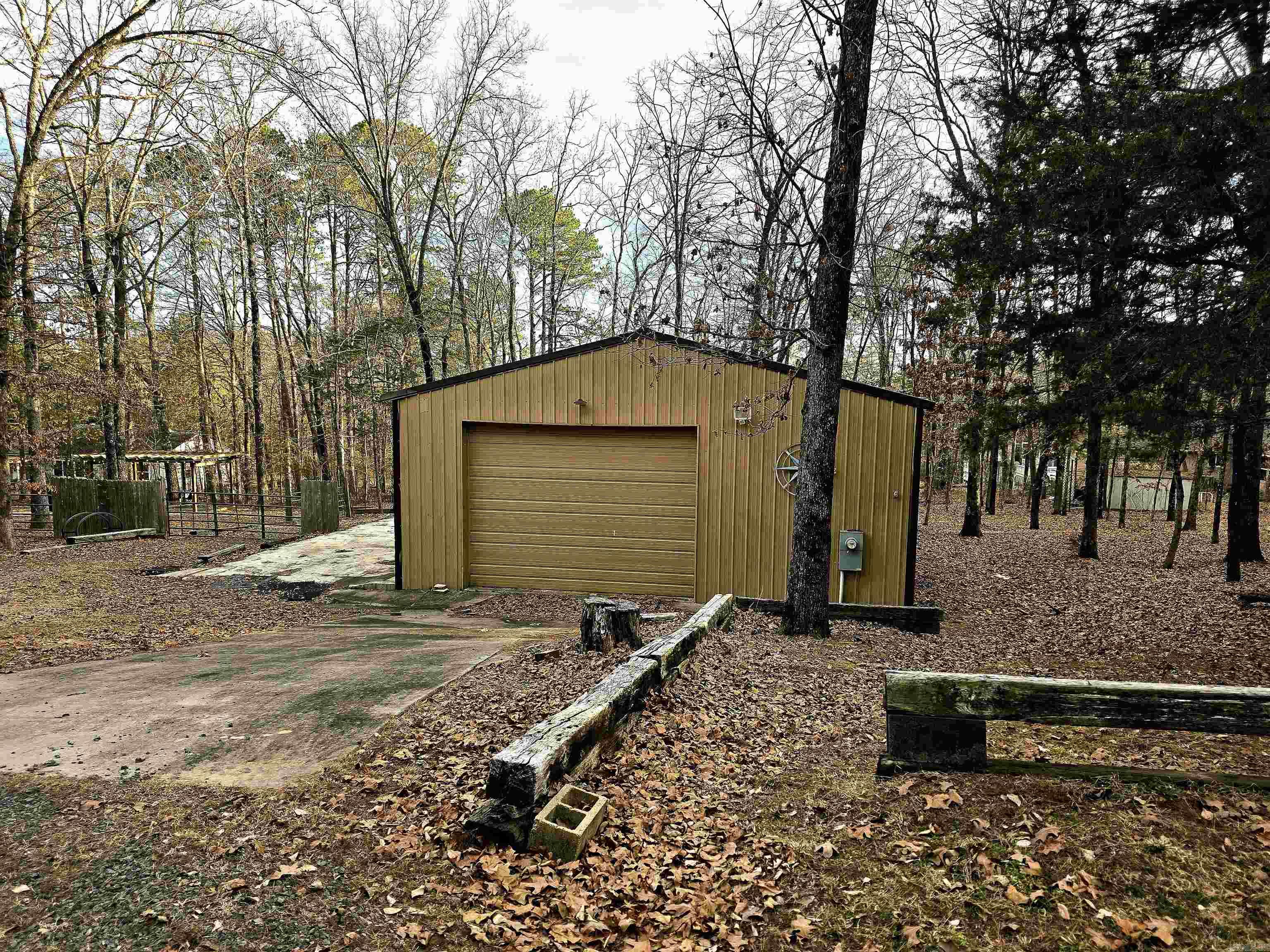 HAMILTON HILLS - Residential