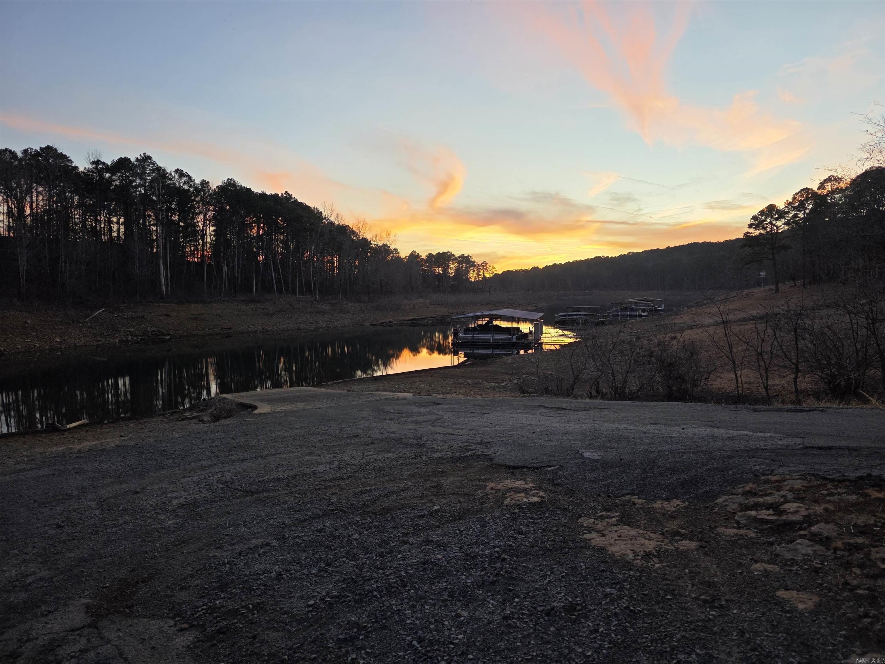 HAMILTON HILLS - Residential