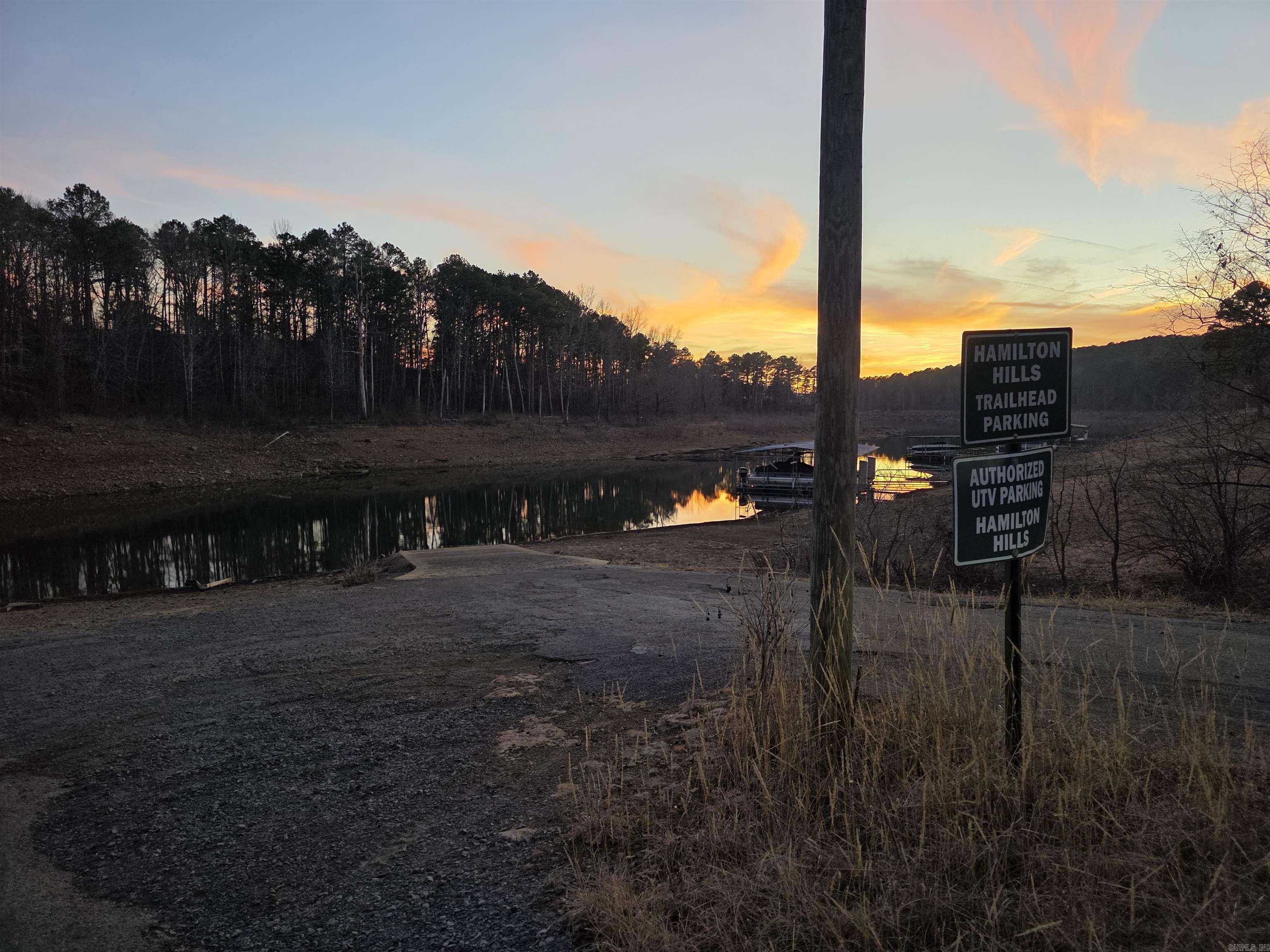 HAMILTON HILLS - Residential