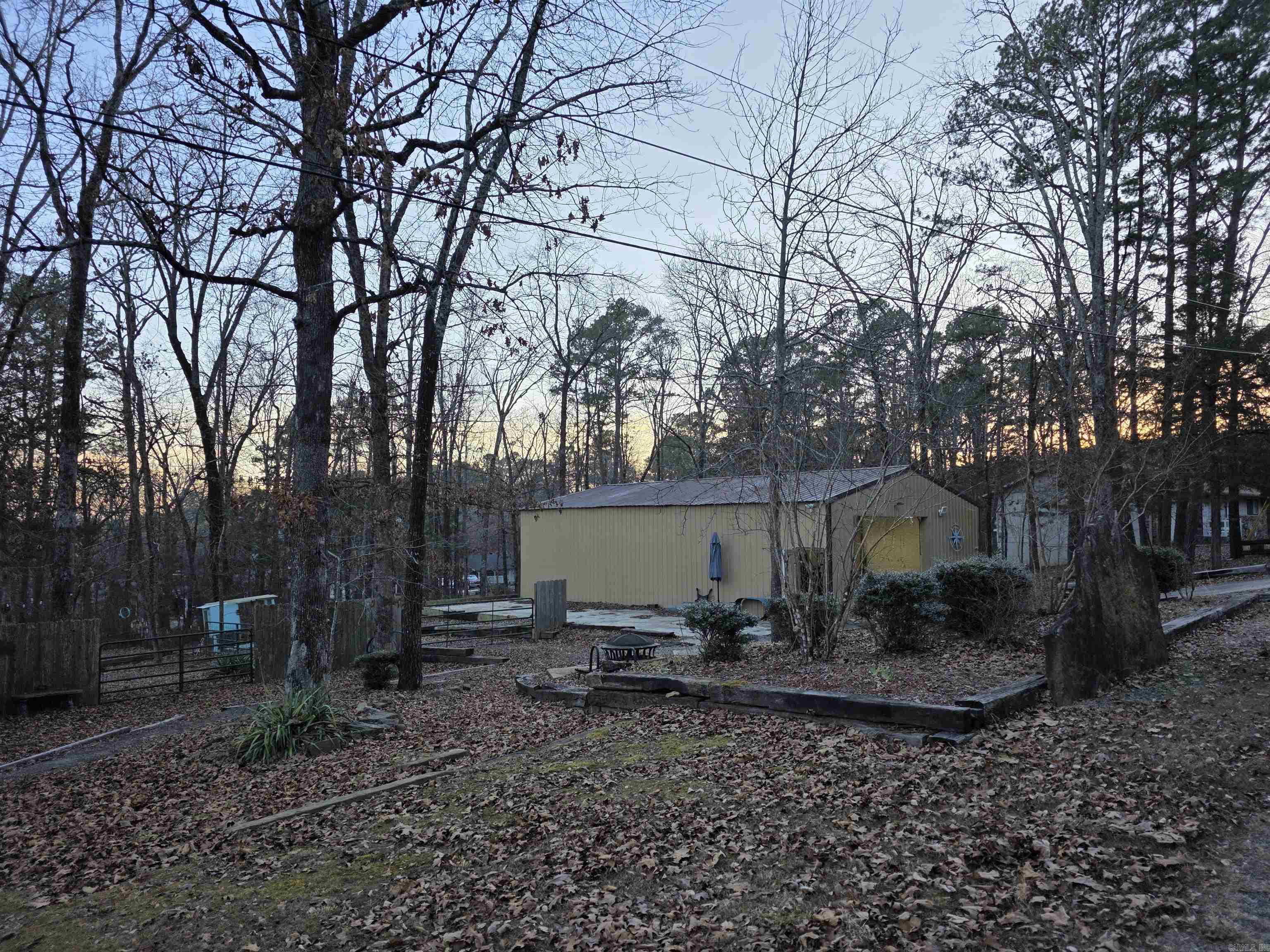 HAMILTON HILLS - Residential