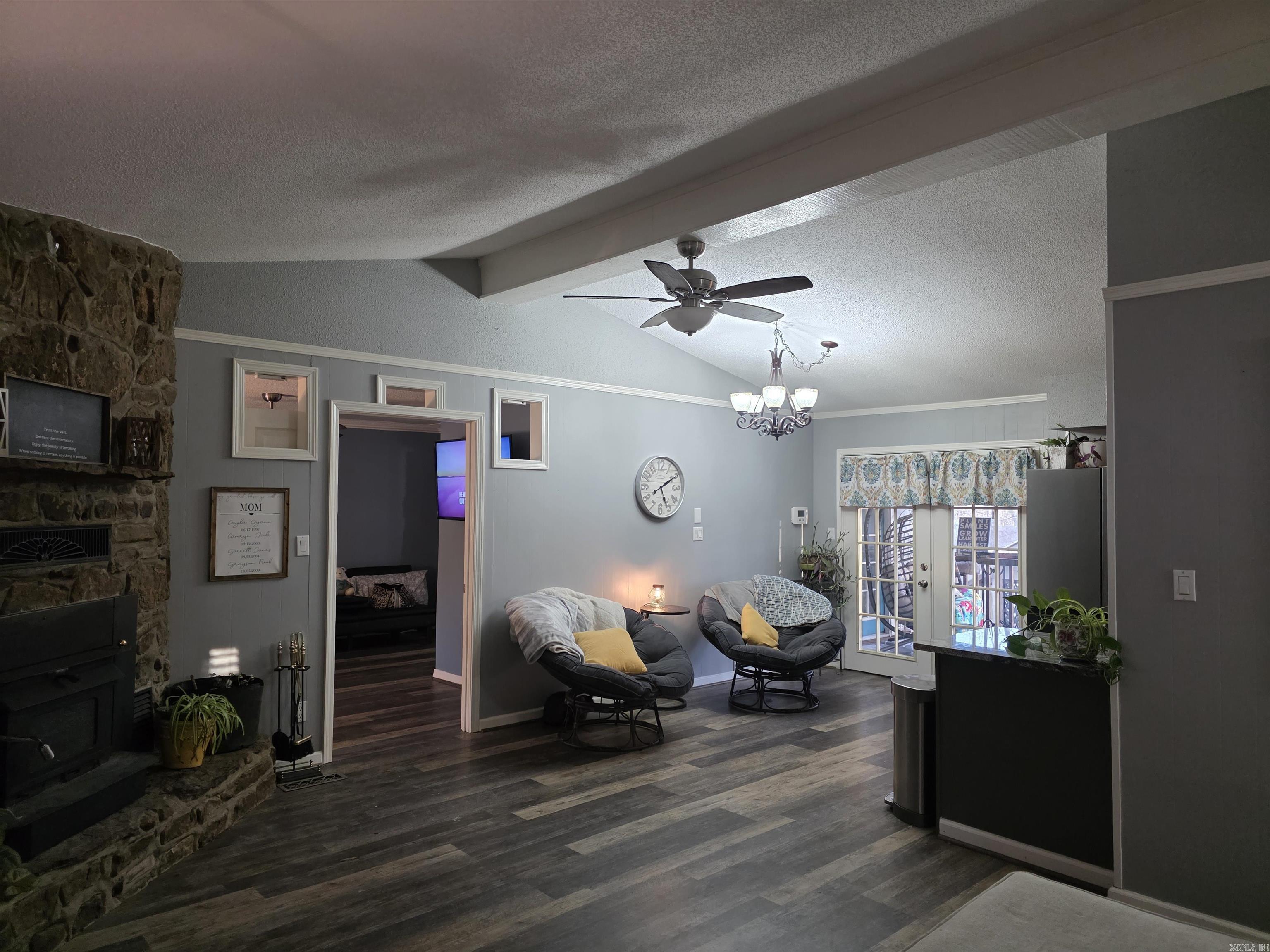 HAMILTON HILLS - Residential