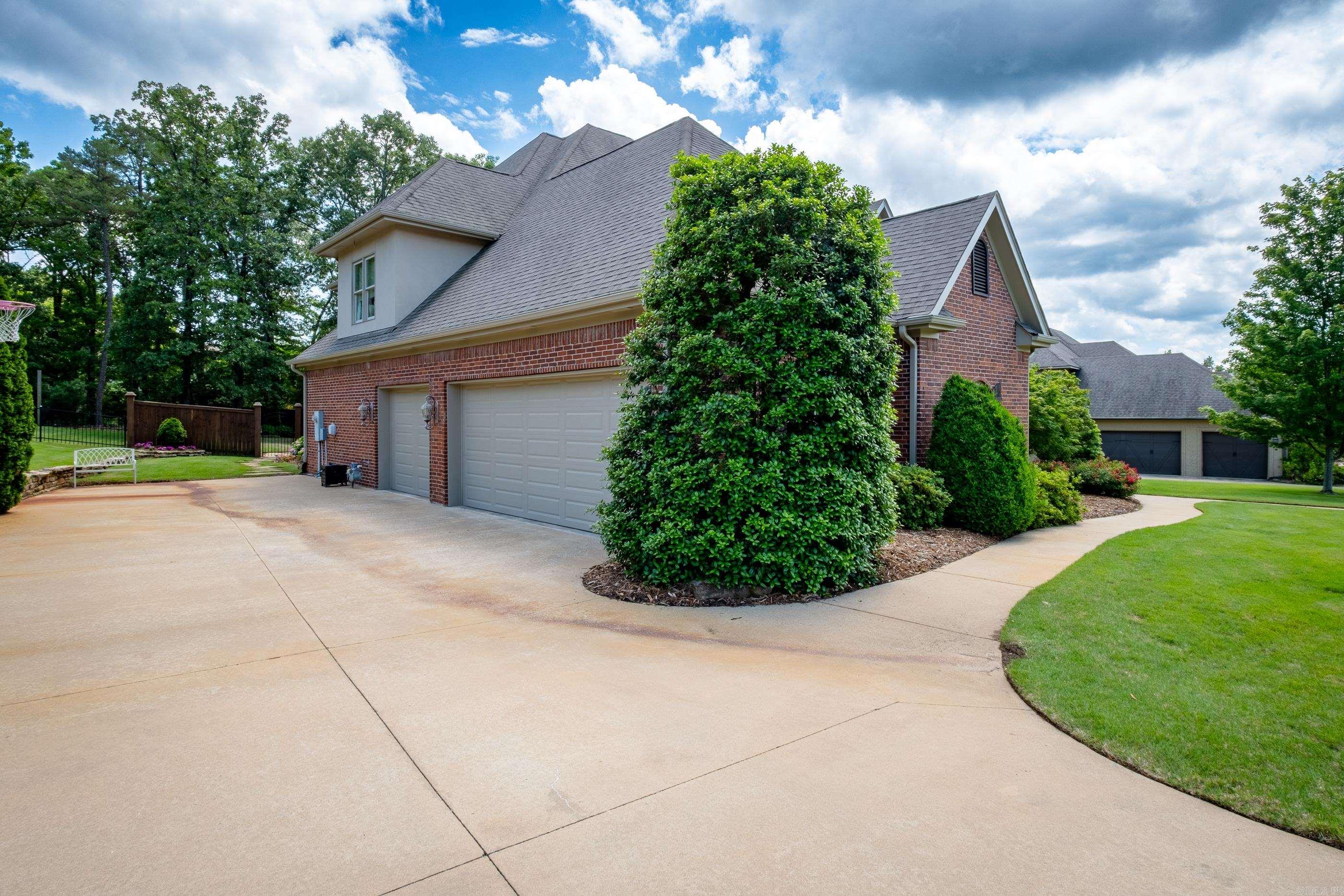 CHENAL VALLEY DEAUVILLE PLACE - Residential