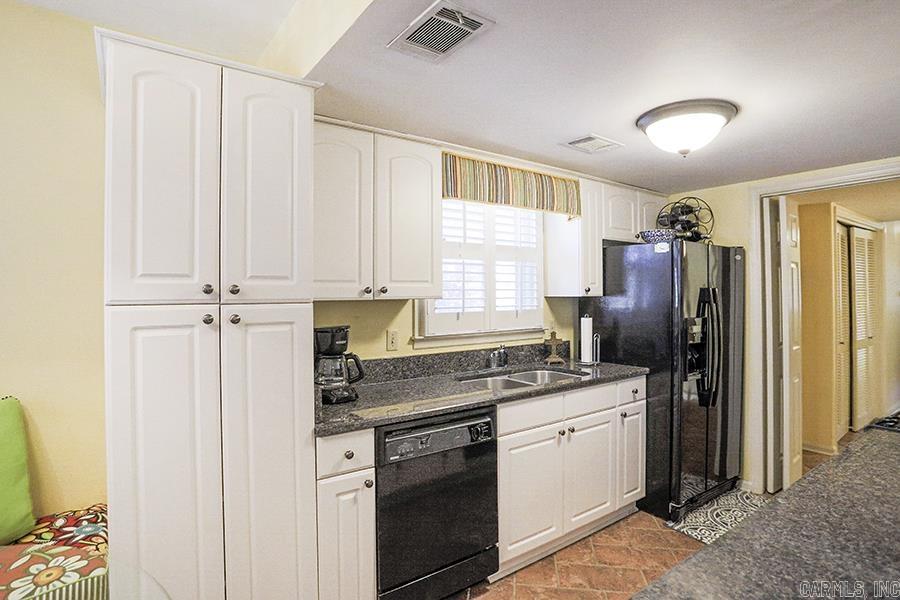 ANDOVER SQUARE - Residential