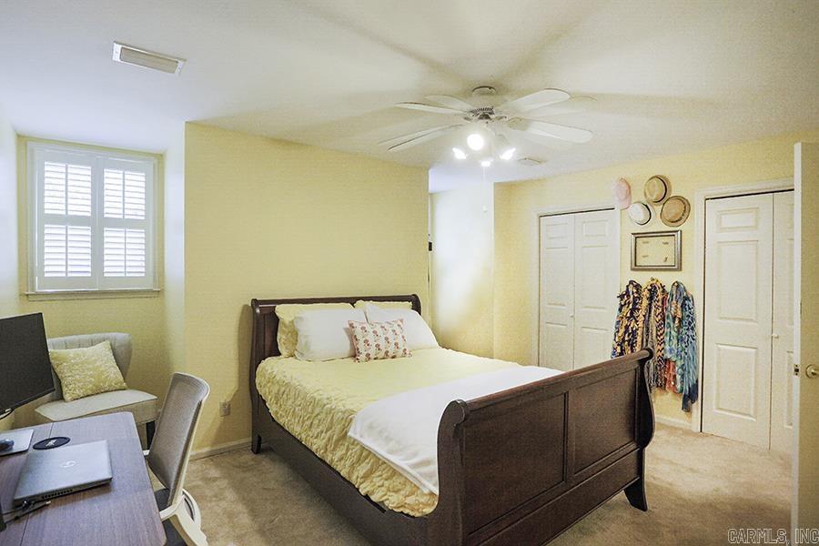 ANDOVER SQUARE - Residential