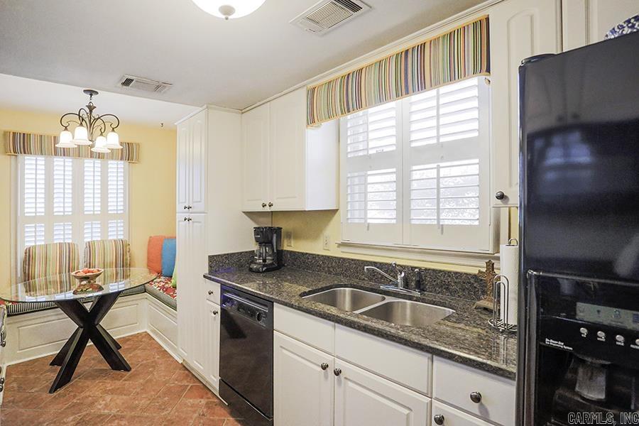 ANDOVER SQUARE - Residential