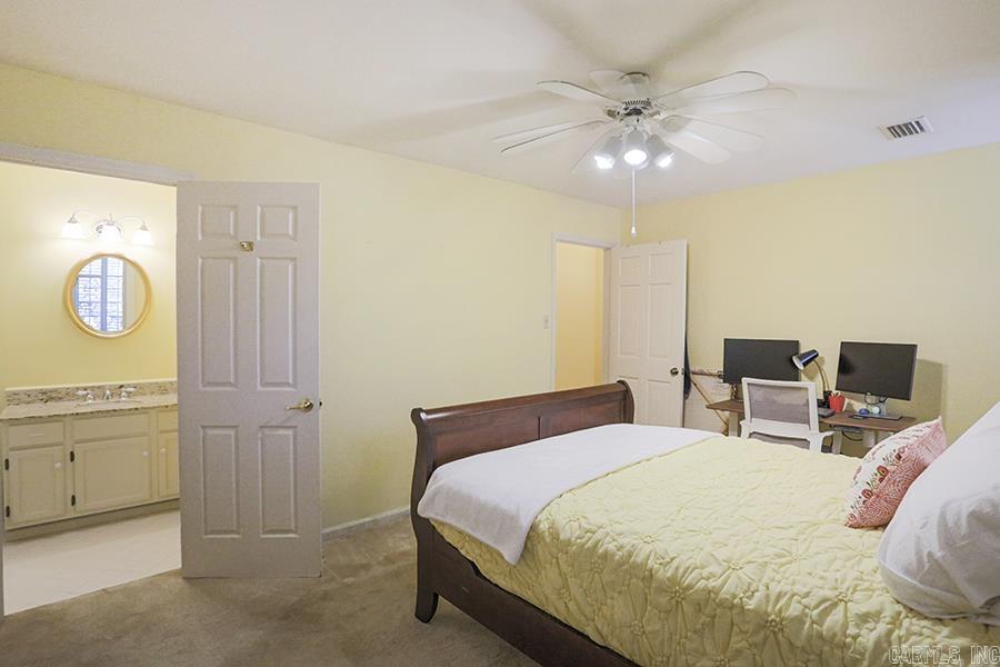 ANDOVER SQUARE - Residential