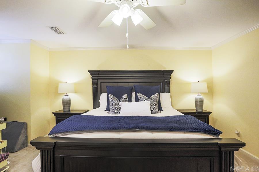 ANDOVER SQUARE - Residential