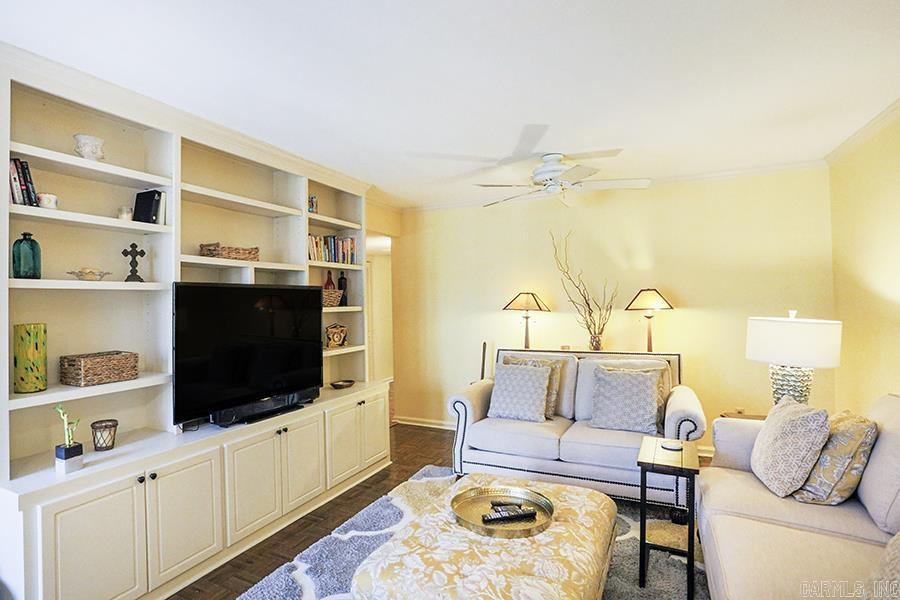 ANDOVER SQUARE - Residential