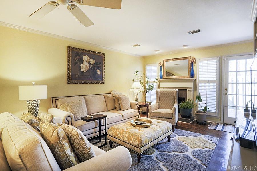 ANDOVER SQUARE - Residential