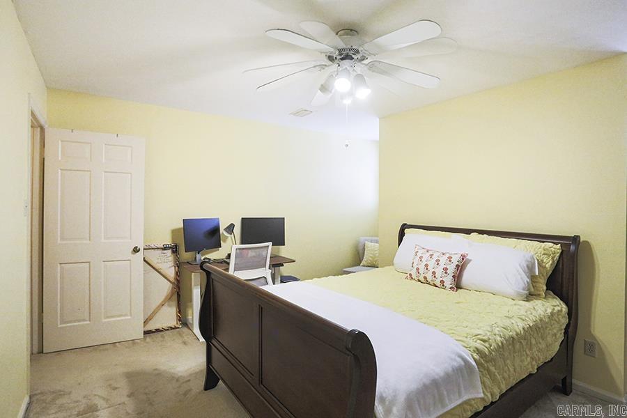 ANDOVER SQUARE - Residential