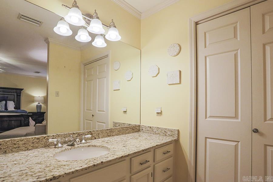 ANDOVER SQUARE - Residential