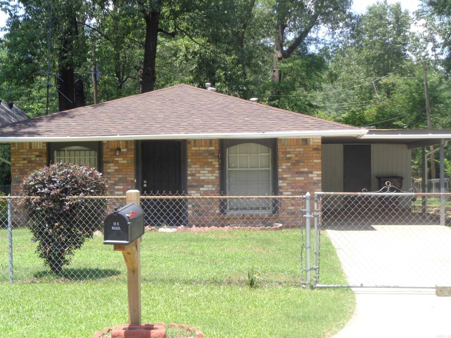 Nice 3-bedroom house fully fenced with 1 & 1/2 baths. Large backyard, and the kitchen stove furnished. Refrigerator on site only.  NO Pets or animals allowed at the property. Housing Section 8 Tenants accepted., Lawn care is provided.