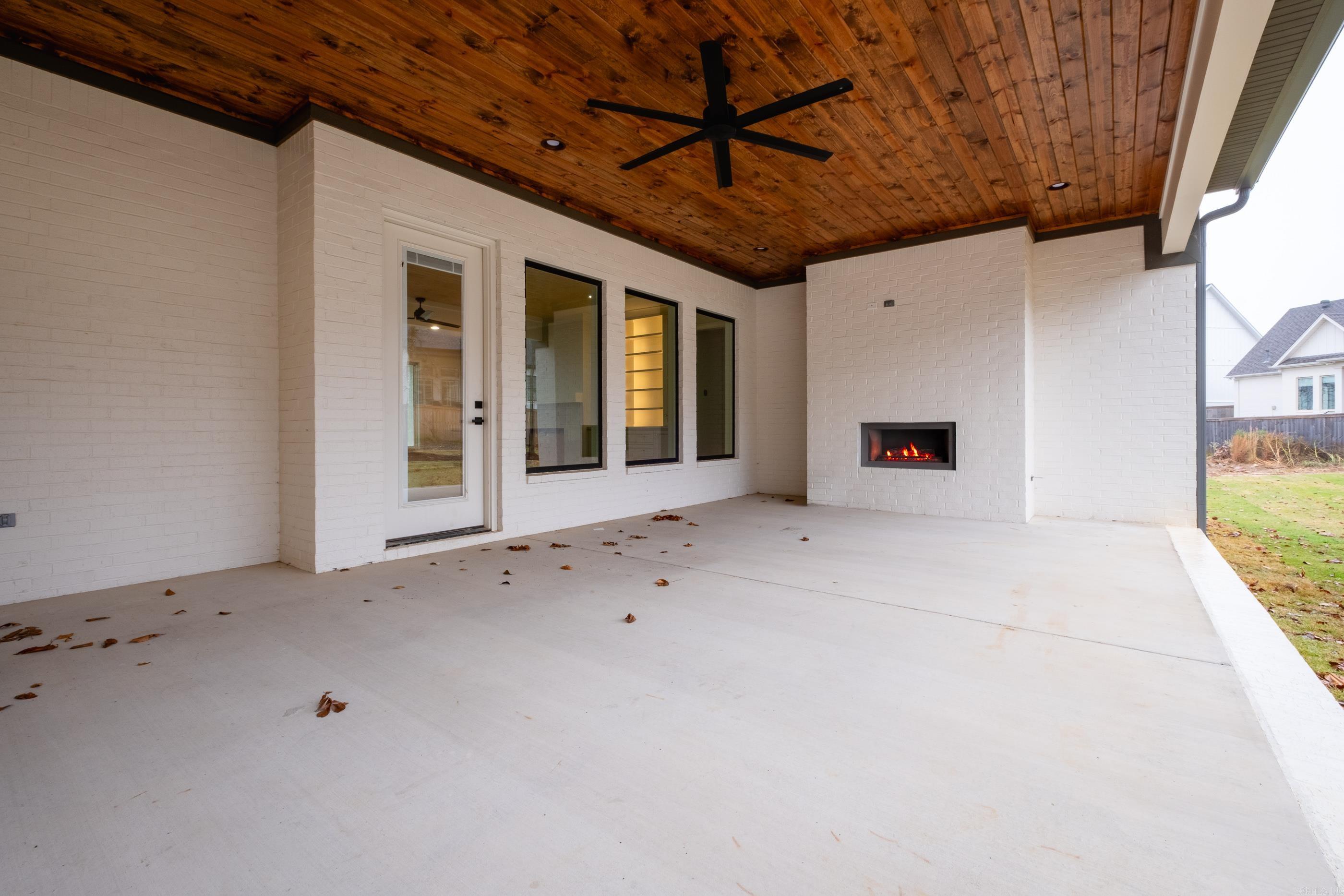 CHENAL VALLEY "FALSTONE COURT" - Residential