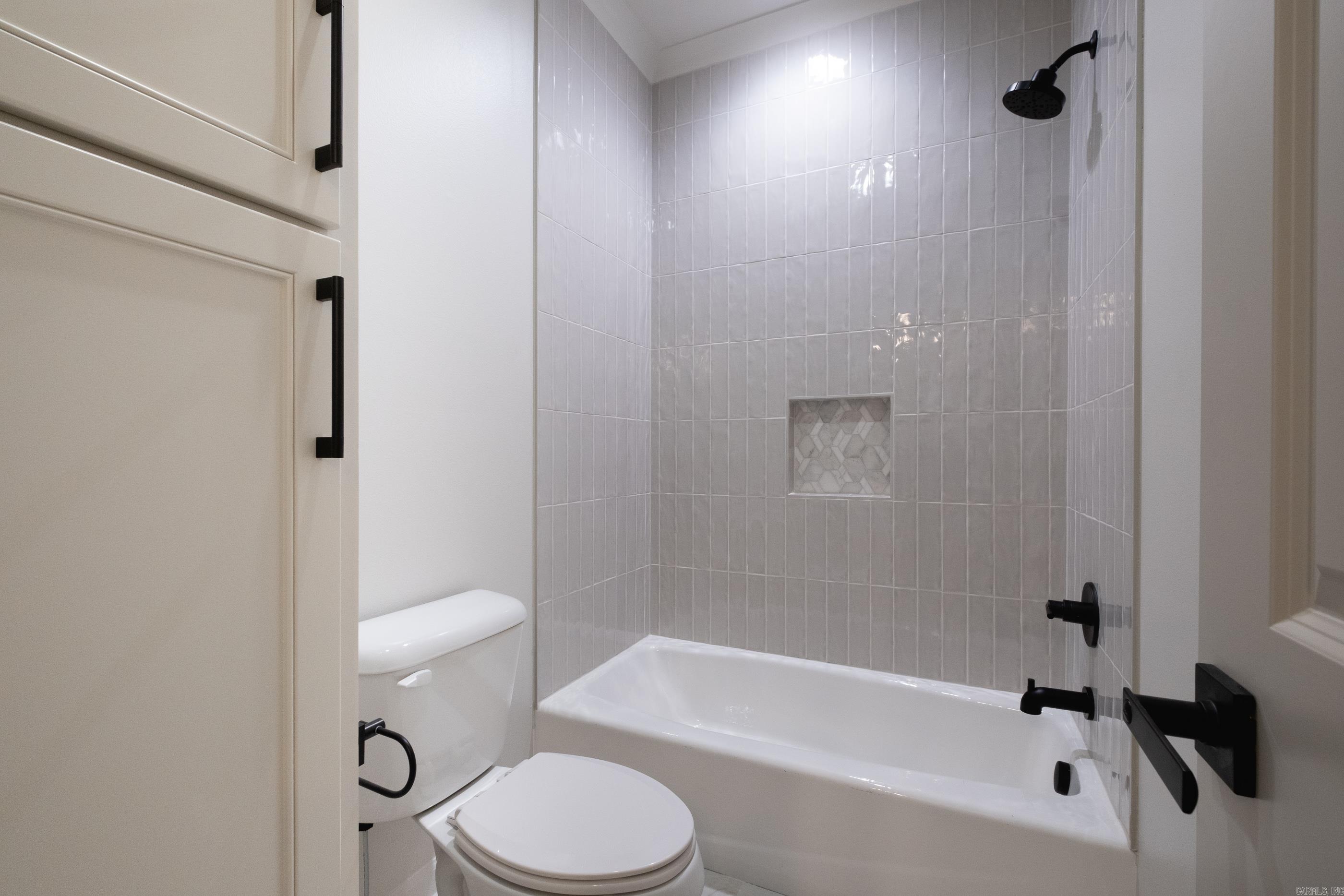 CHENAL VALLEY "FALSTONE COURT" - Residential