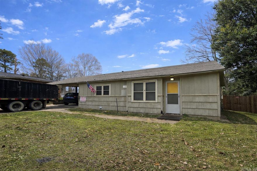 Investment Opportunity! Duplex Potential! Endless Possibilities in the Heart of Benton! Spacious 3-bed, 2-bath home in a desirable location just half a mile from Benton High School and minutes from shopping, dining, and entertainment. This property features an enclosed sunroom and fully fenced backyard ideal for entertaining, pets, or outdoor enjoyment. The interior offers multiple living spaces with flexibility and potential. Home could potentially be converted into a duplex, providing an excellent investment opportunity. Property is being sold "as-is" and has been priced accordingly. Great opportunity for homeowners or investors looking to add value! Schedule your private tour today!