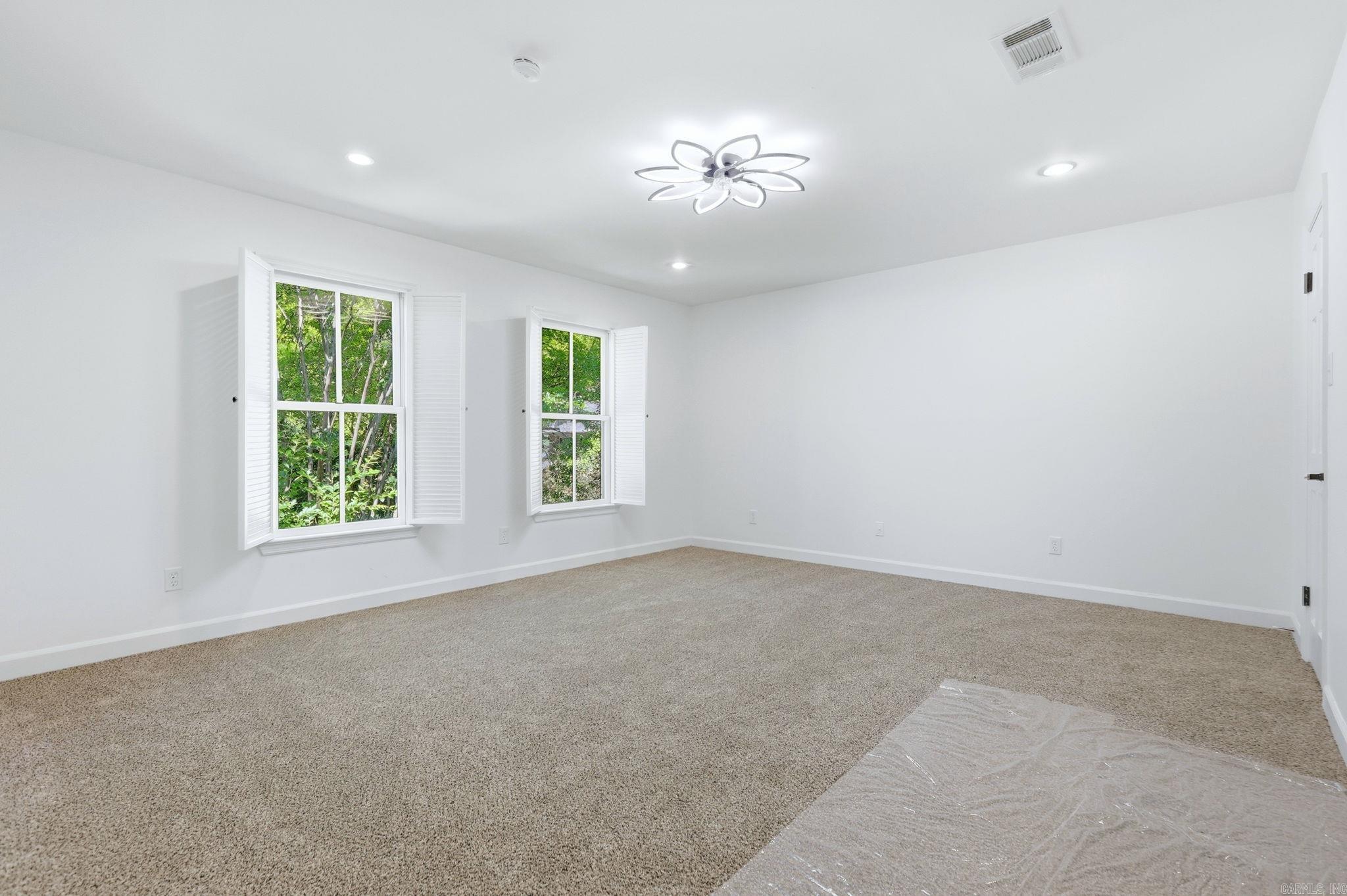 PLEASANT VALLEY ESTATES - Residential
