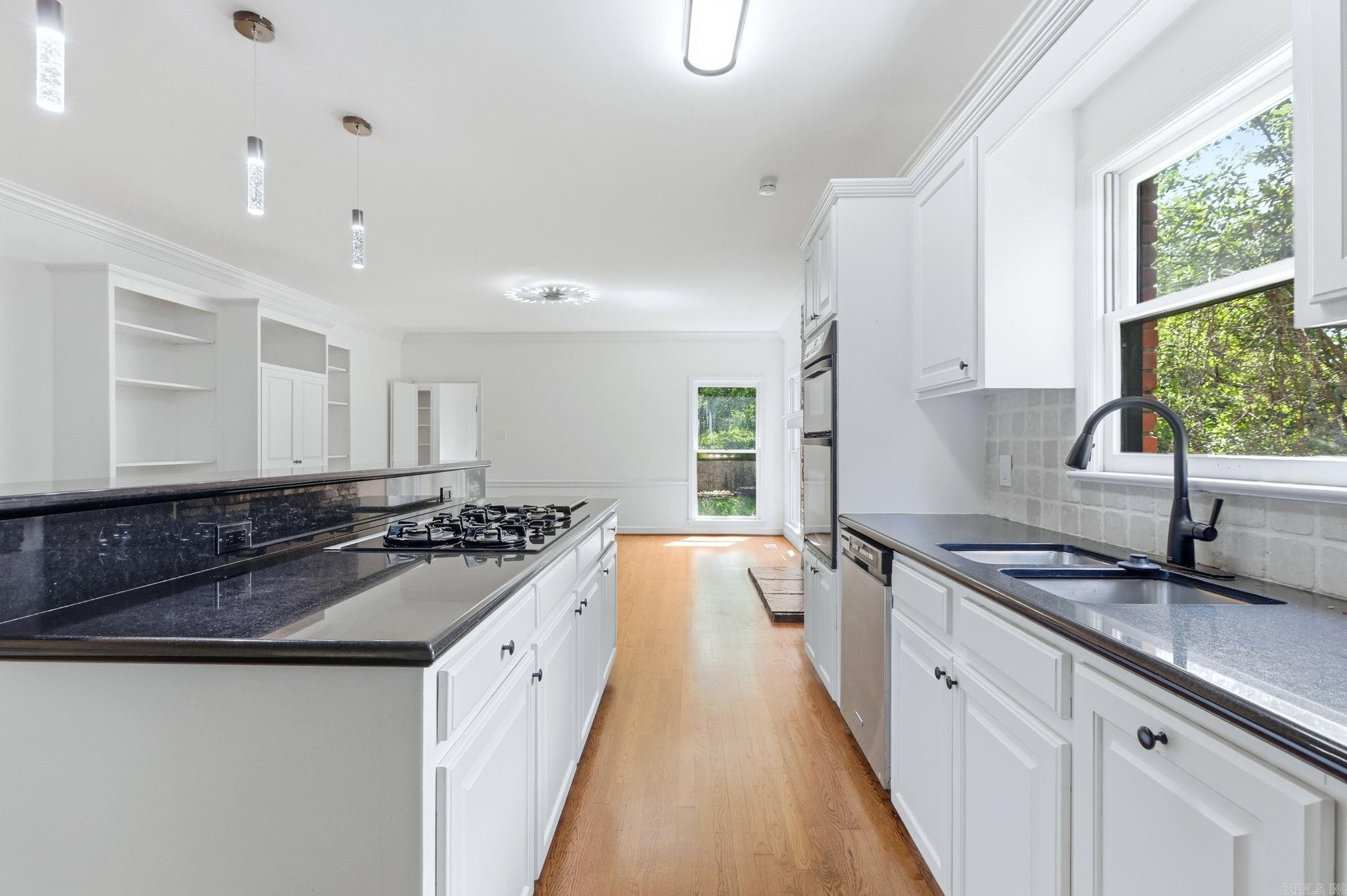 PLEASANT VALLEY ESTATES - Residential