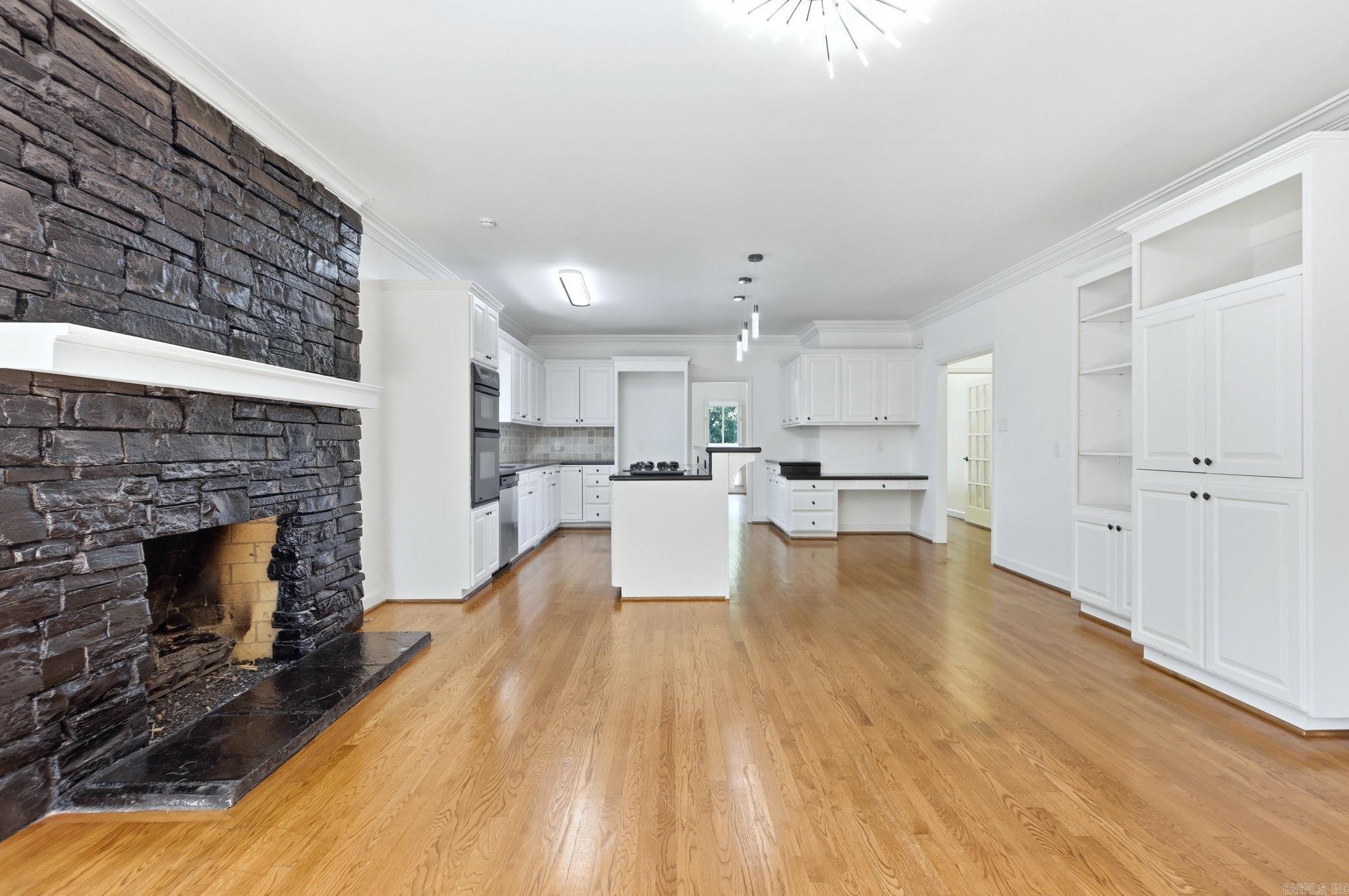PLEASANT VALLEY ESTATES - Residential