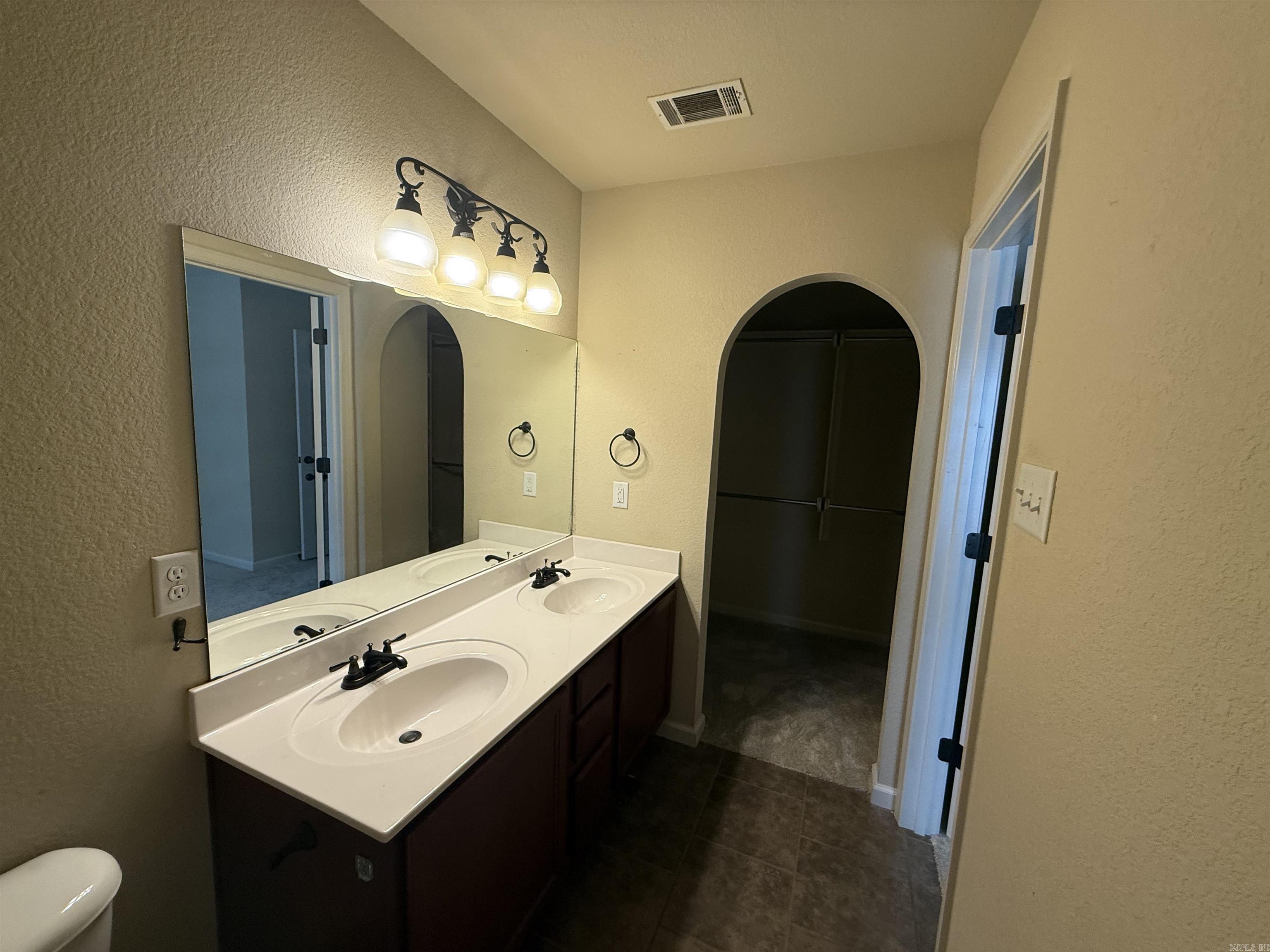 CROSSING ON THE GREEN P.U.D. - Residential