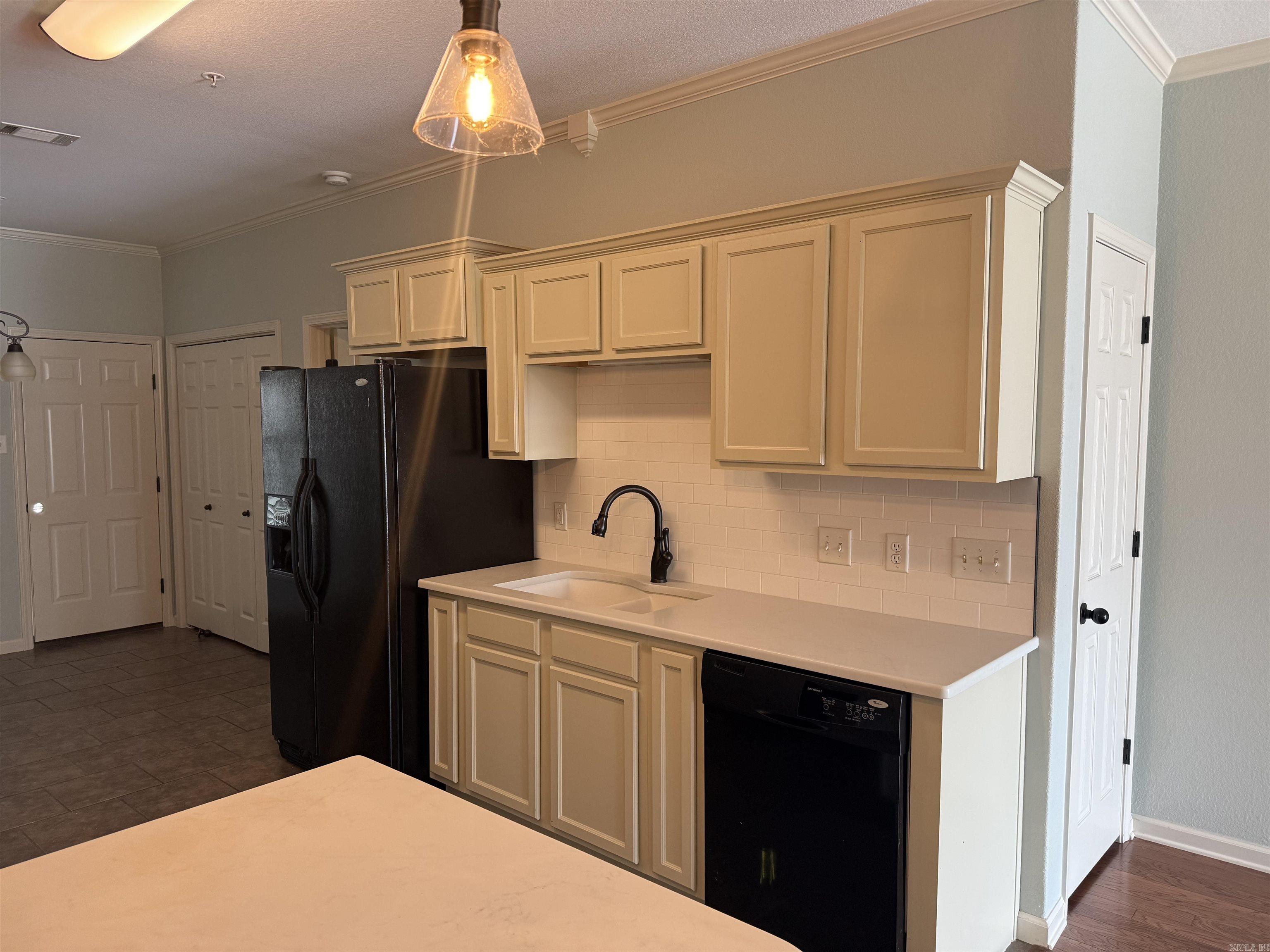 CROSSING ON THE GREEN P.U.D. - Residential