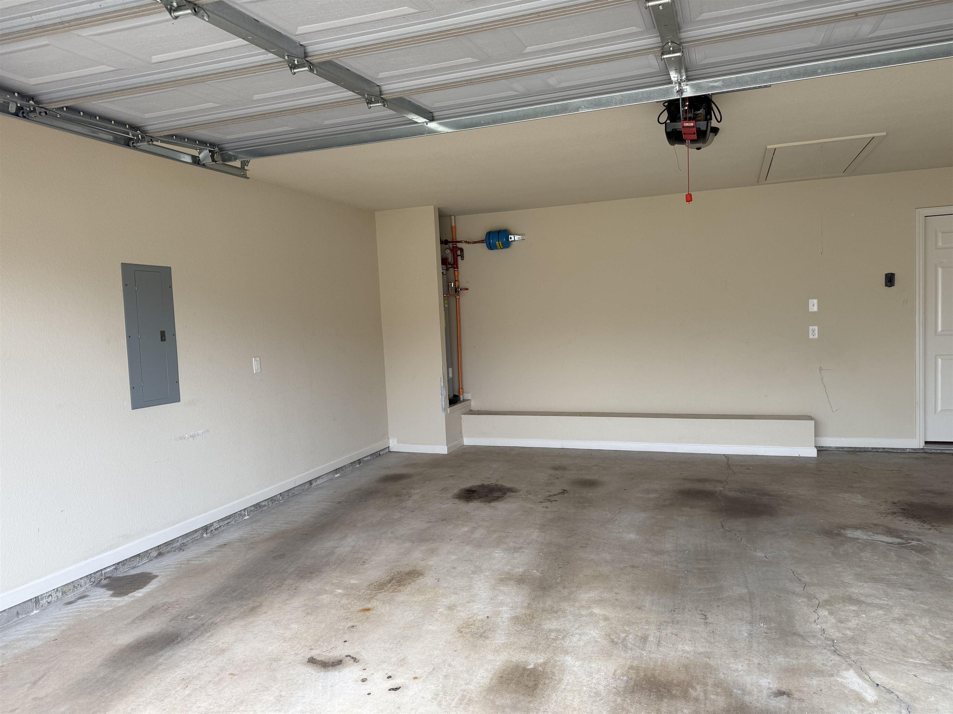 CROSSING ON THE GREEN P.U.D. - Residential