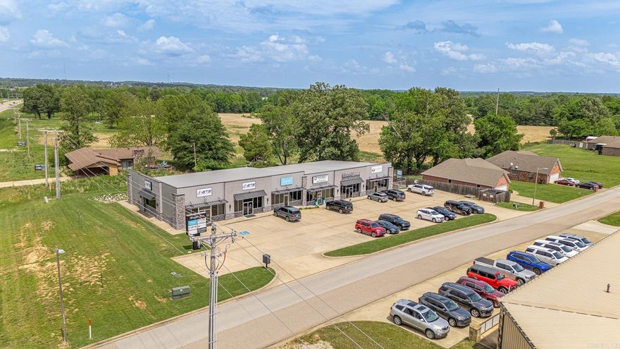 Position your business for success in this prime south Paragould location at Stonegate Place, a newer professional plaza in the sought after Carriage Hill area. This center offers strong visibility and steady traffic with a growing residential base of over 500 nearby households. Only one space remains with approximately 1500 square feet available, making this a rare opportunity for office or retail use. The space is all electric and well suited for a variety of professional or service based businesses seeking a clean and convenient setting. Offered at 1500 per month with a minimum one year lease, this location provides excellent exposure and accessibility in one of Paragould’s most desirable commercial corridors.