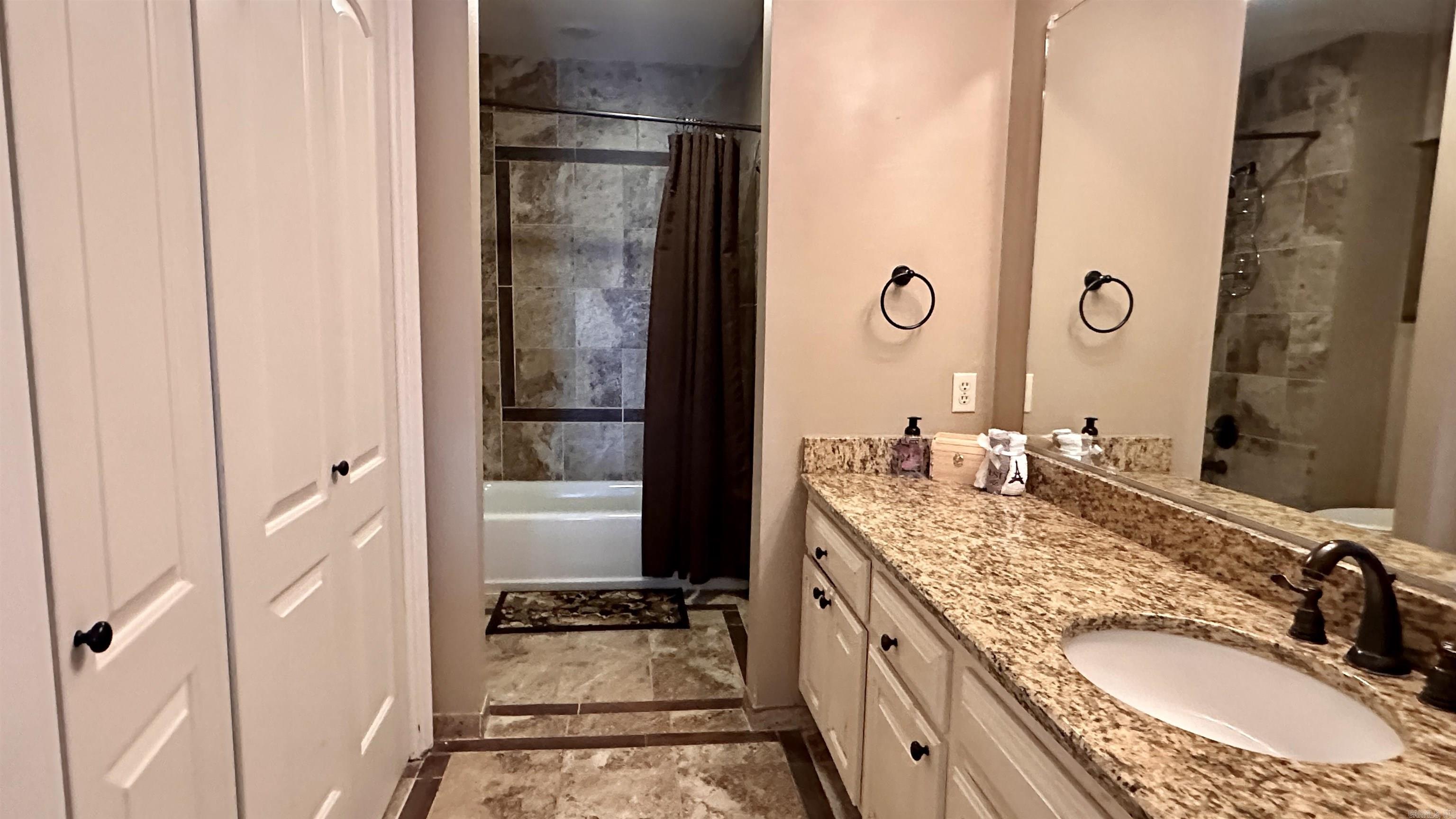 LAKE PORT HPR - Residential