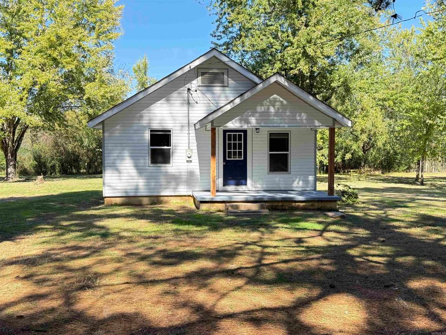 Adorable, newly remodeled 3 bed 1 bath home on ONE gorgeous acre with a in-ground storm shelter!! This home has a country setting feel yet conveniently close to all the city amenities! Move in ready and will not last long!! Call today!!