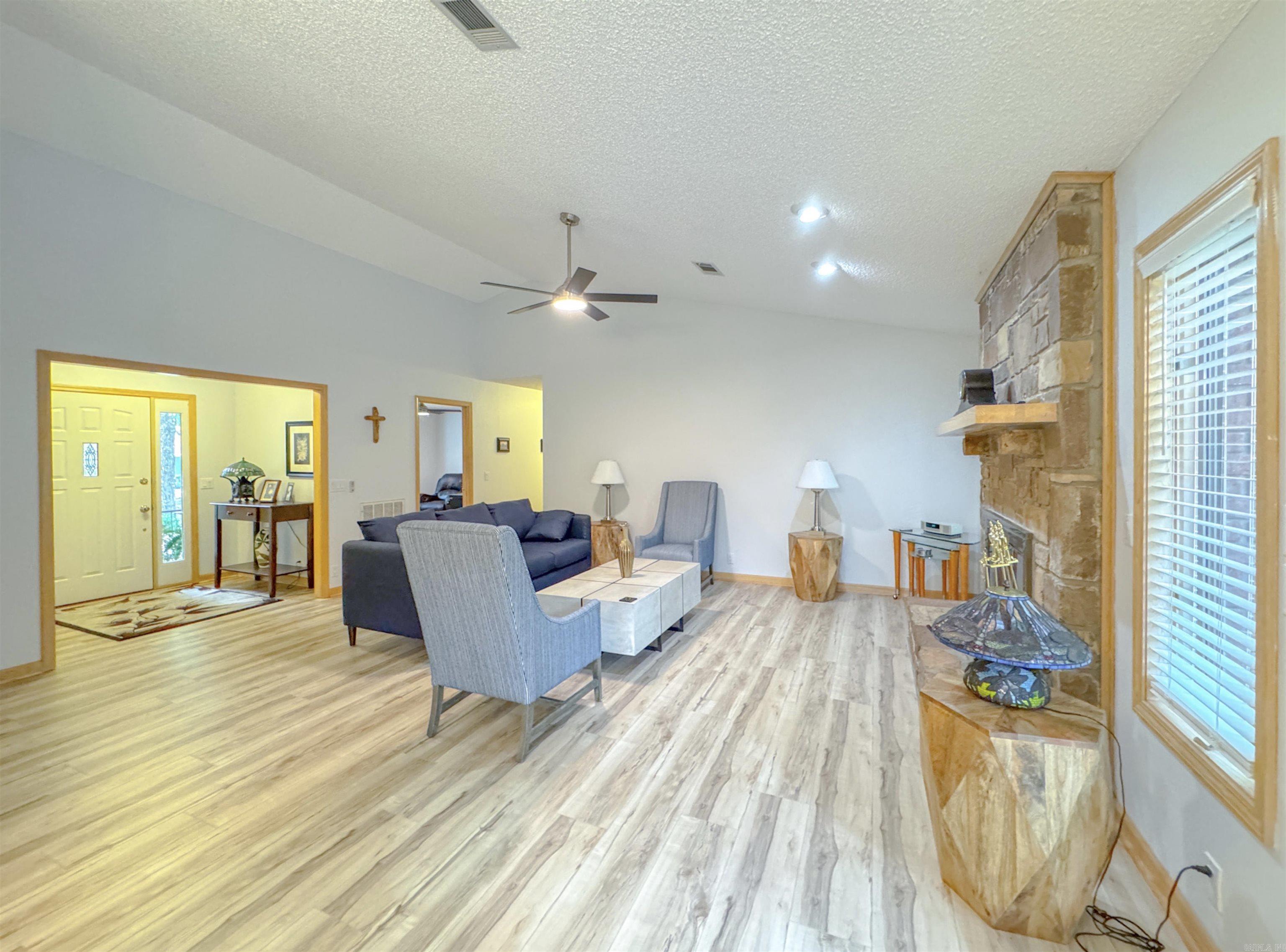 Villa Alegre - Residential