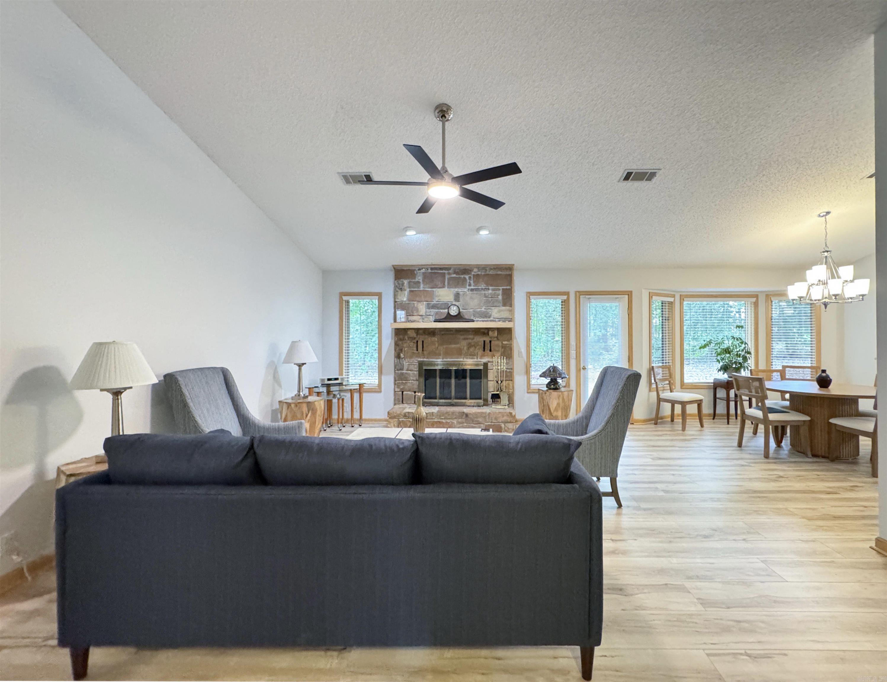 Villa Alegre - Residential