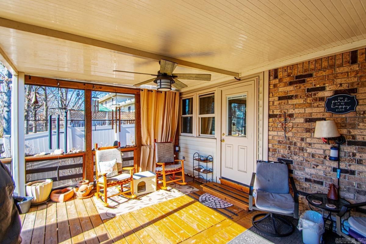 COUNTRY CLUB PARK - Residential