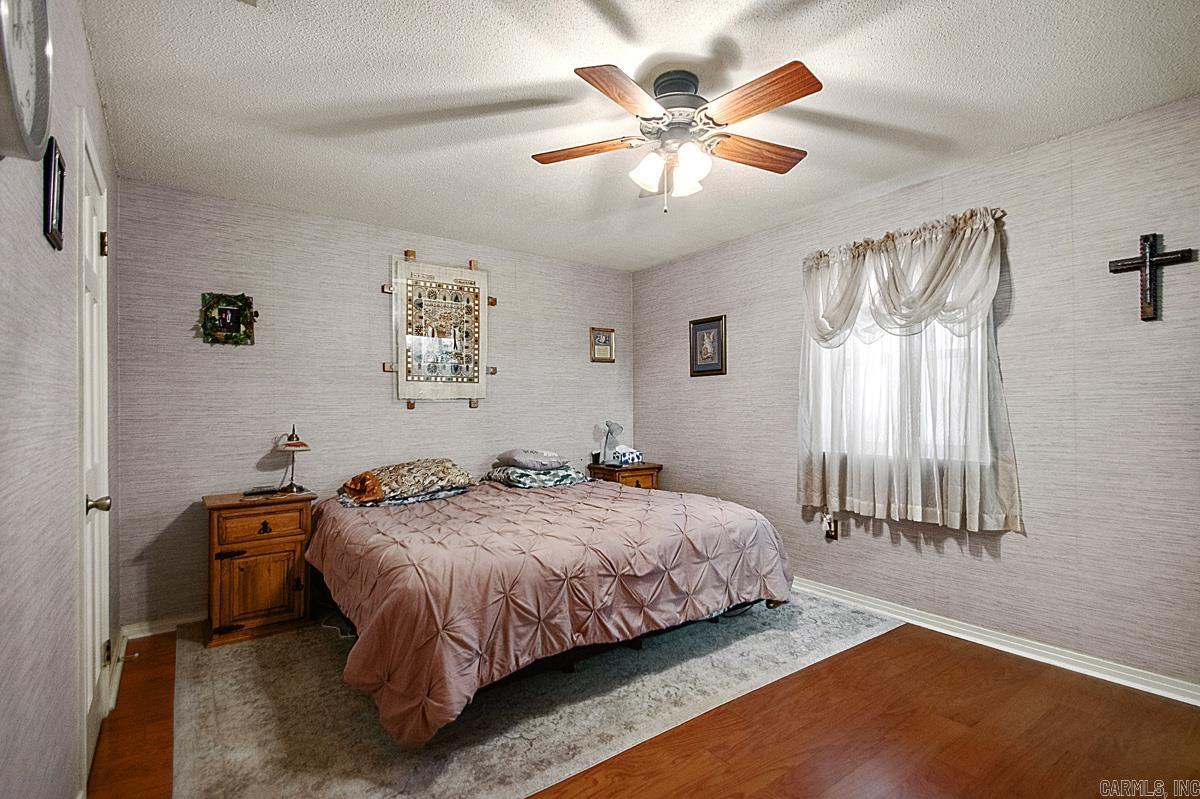 COUNTRY CLUB PARK - Residential