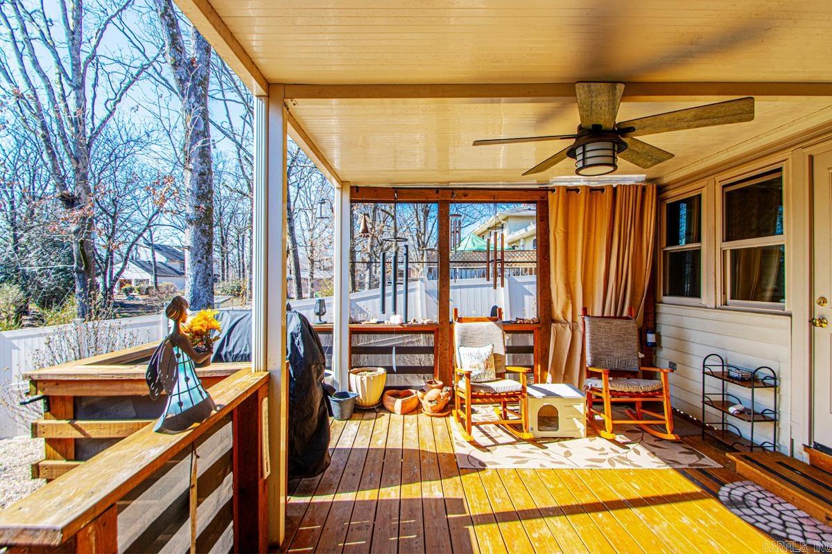 COUNTRY CLUB PARK - Residential