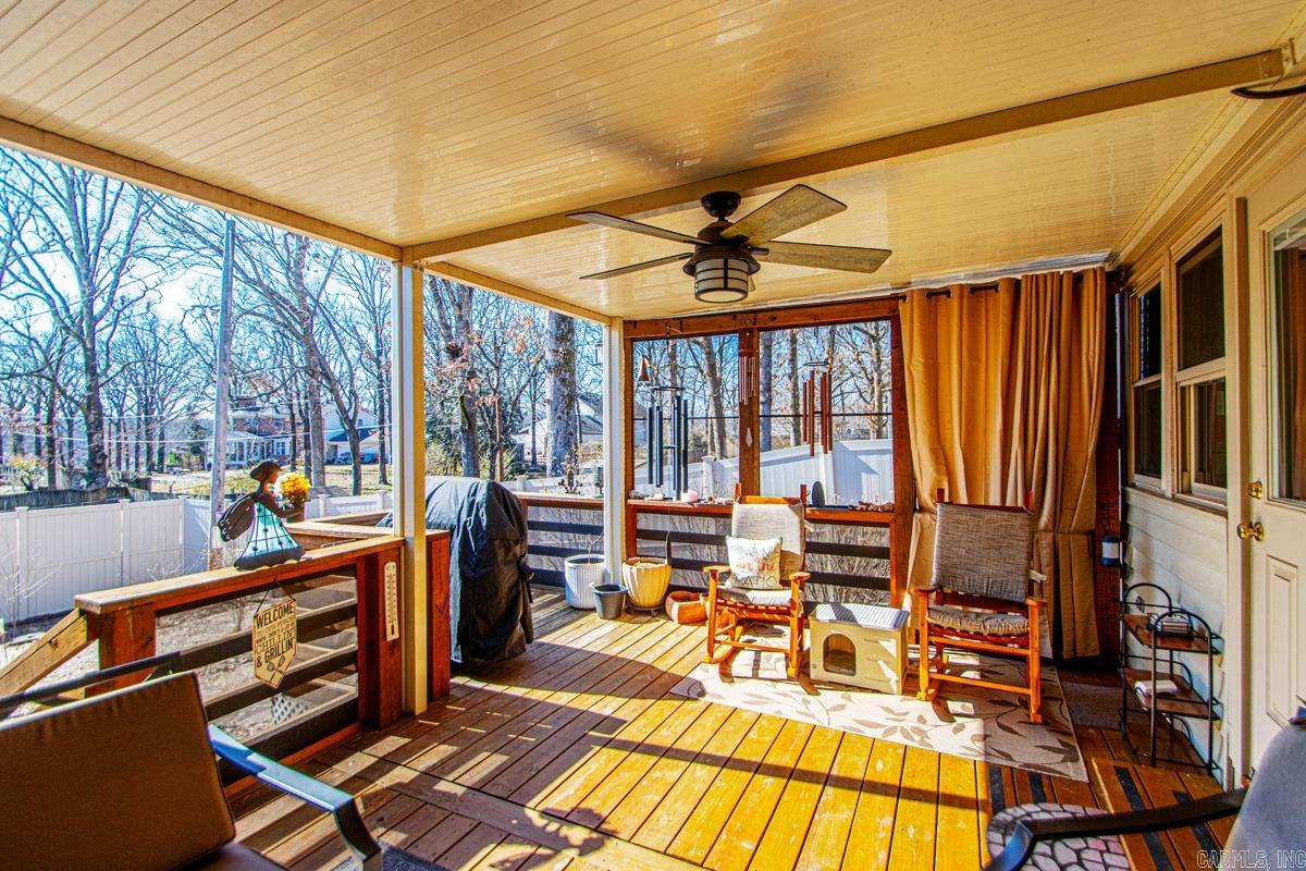 COUNTRY CLUB PARK - Residential