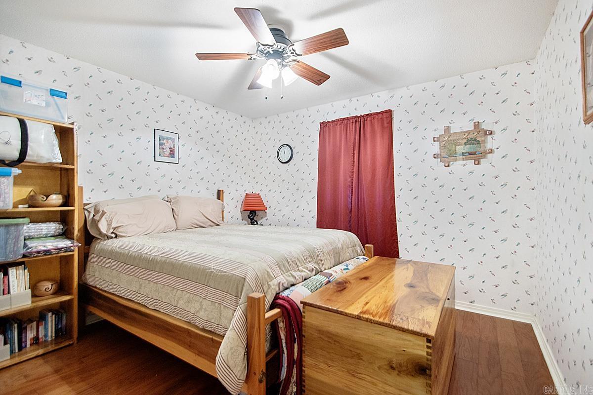 COUNTRY CLUB PARK - Residential