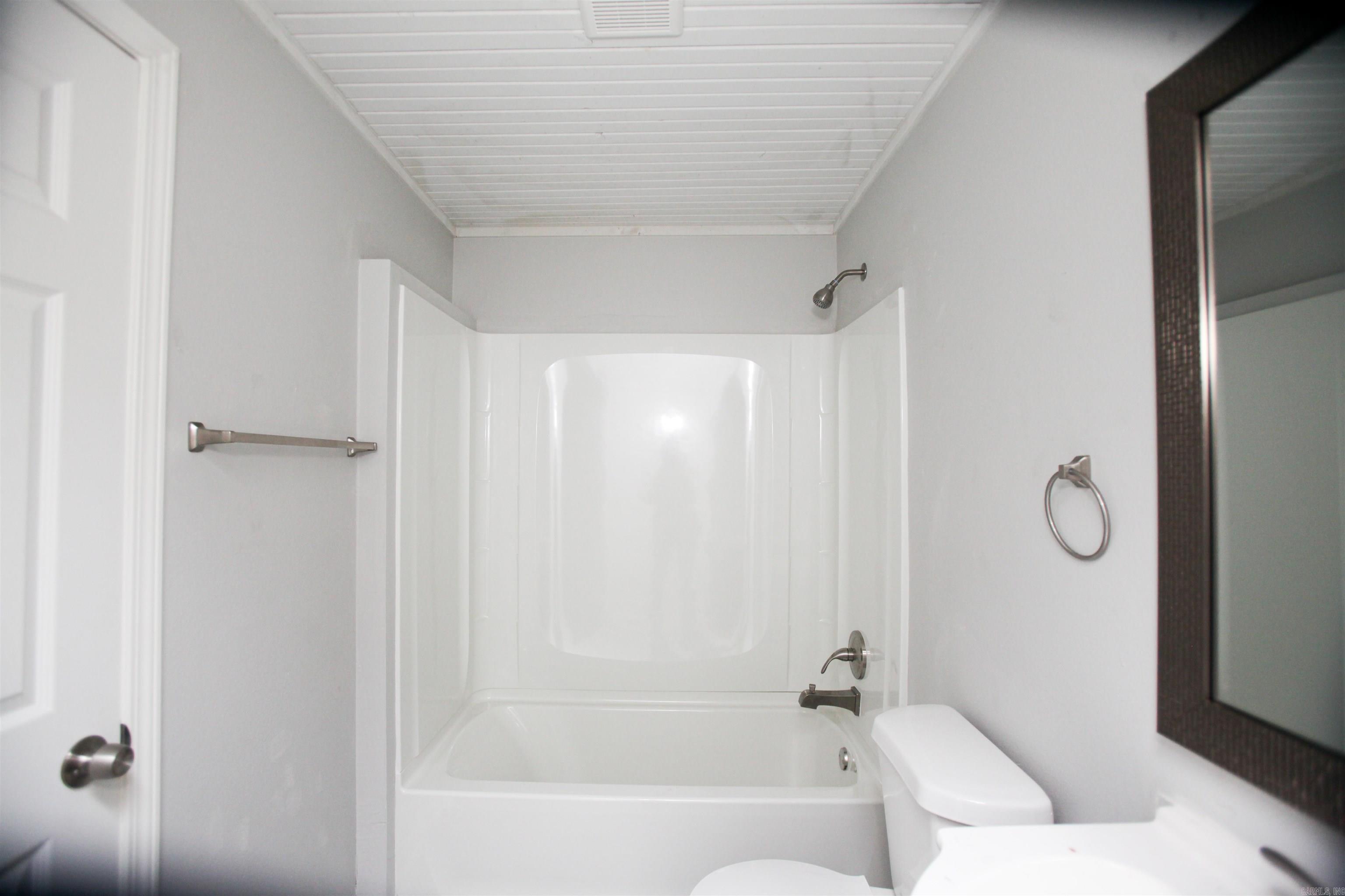 Missouri Pacific - Residential Lease