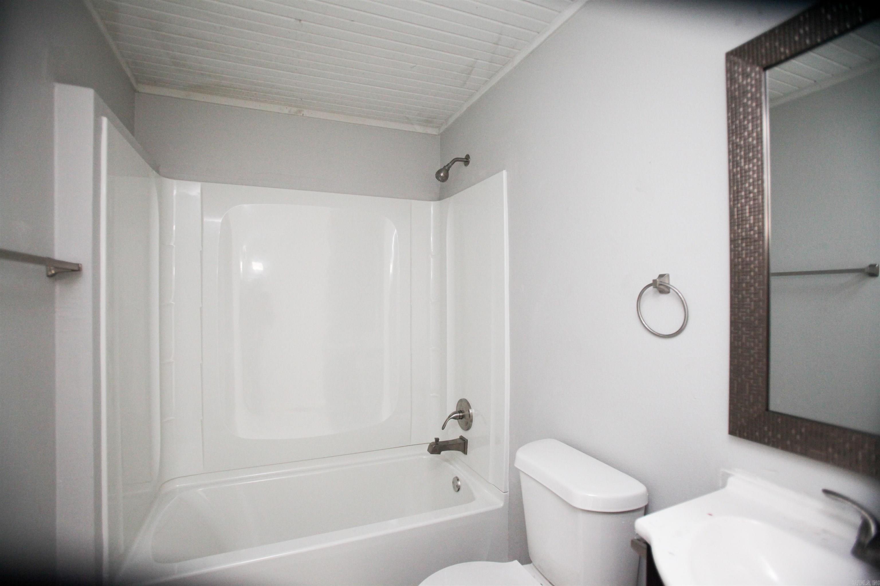 Missouri Pacific - Residential Lease