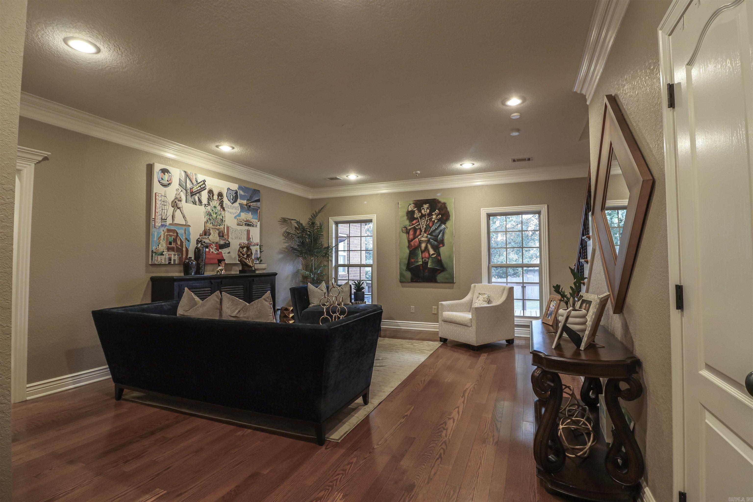 BARRINGTON PARK - Residential