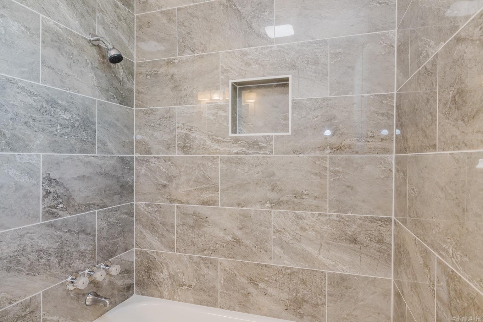 BRUCEWOOD - Residential