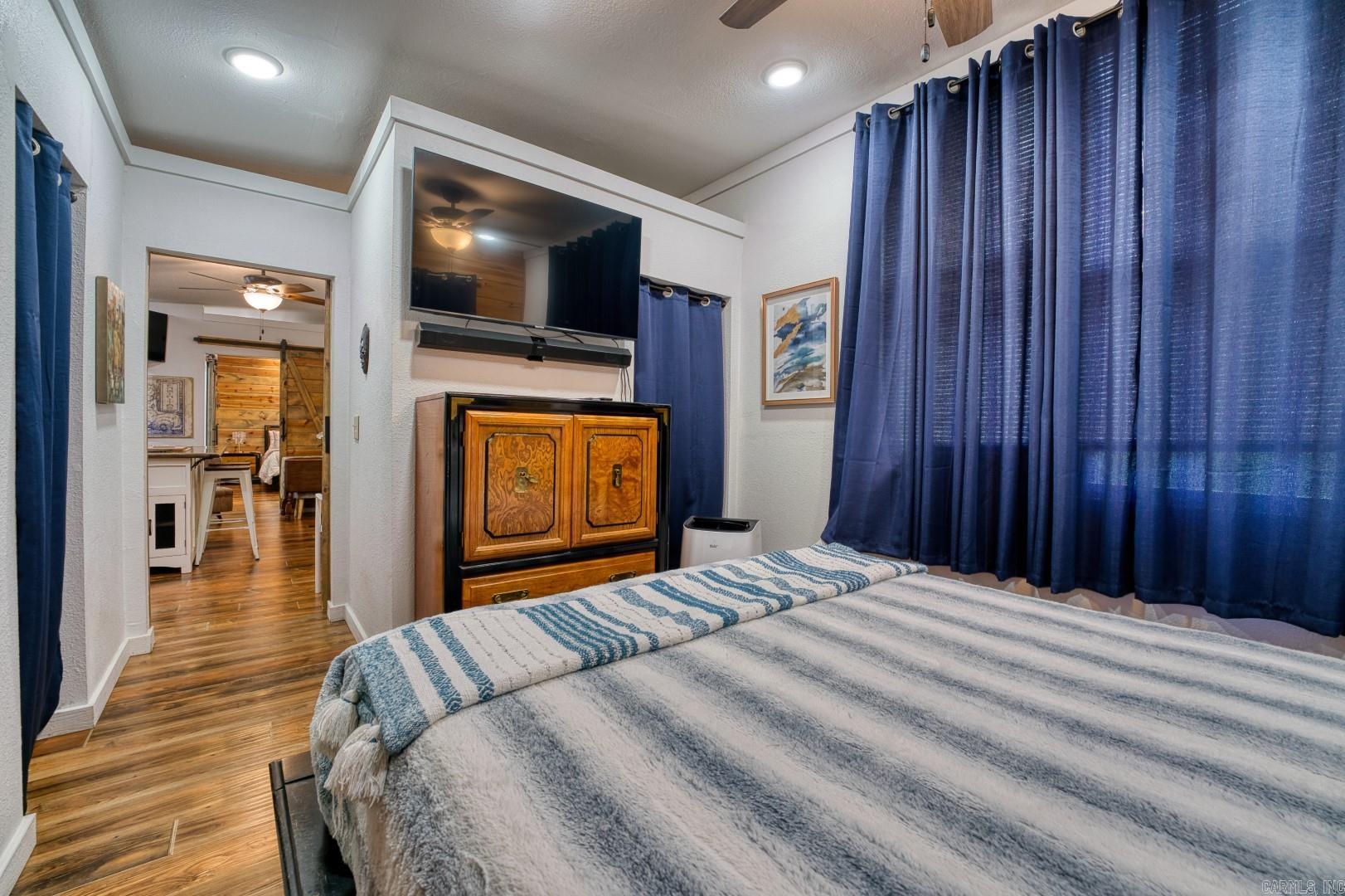 ARKRIDGE LAKE ESTATES - Residential