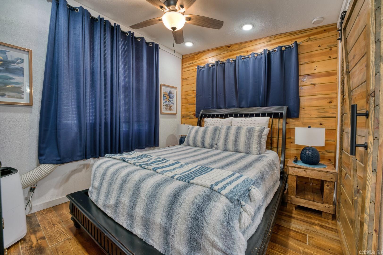 ARKRIDGE LAKE ESTATES - Residential