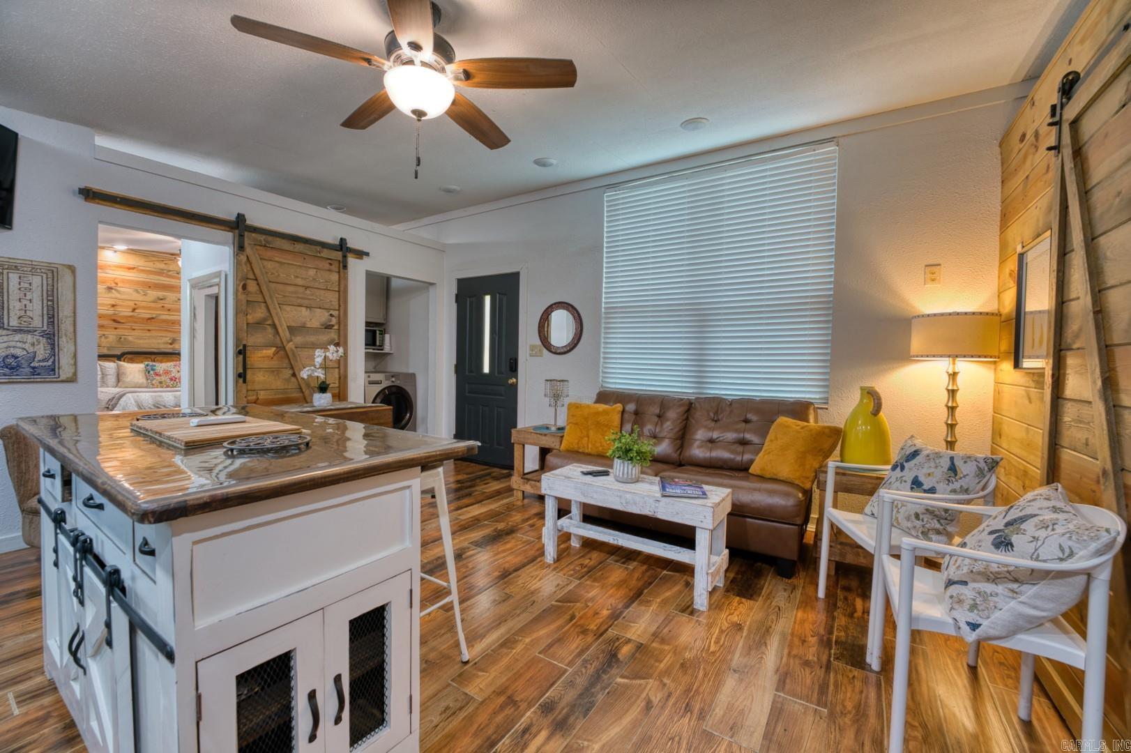 ARKRIDGE LAKE ESTATES - Residential