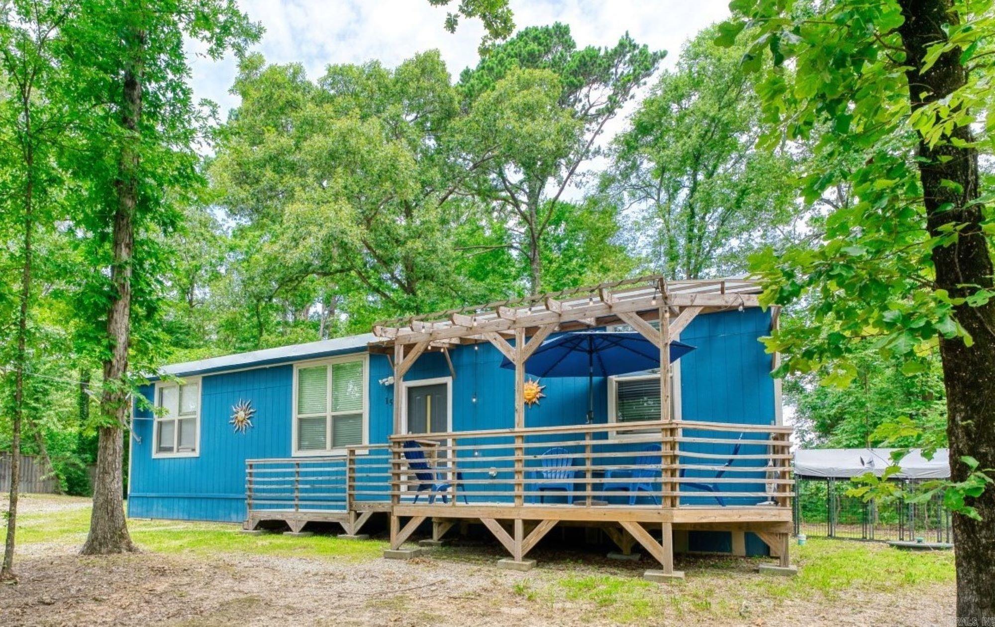 ARKRIDGE LAKE ESTATES - Residential