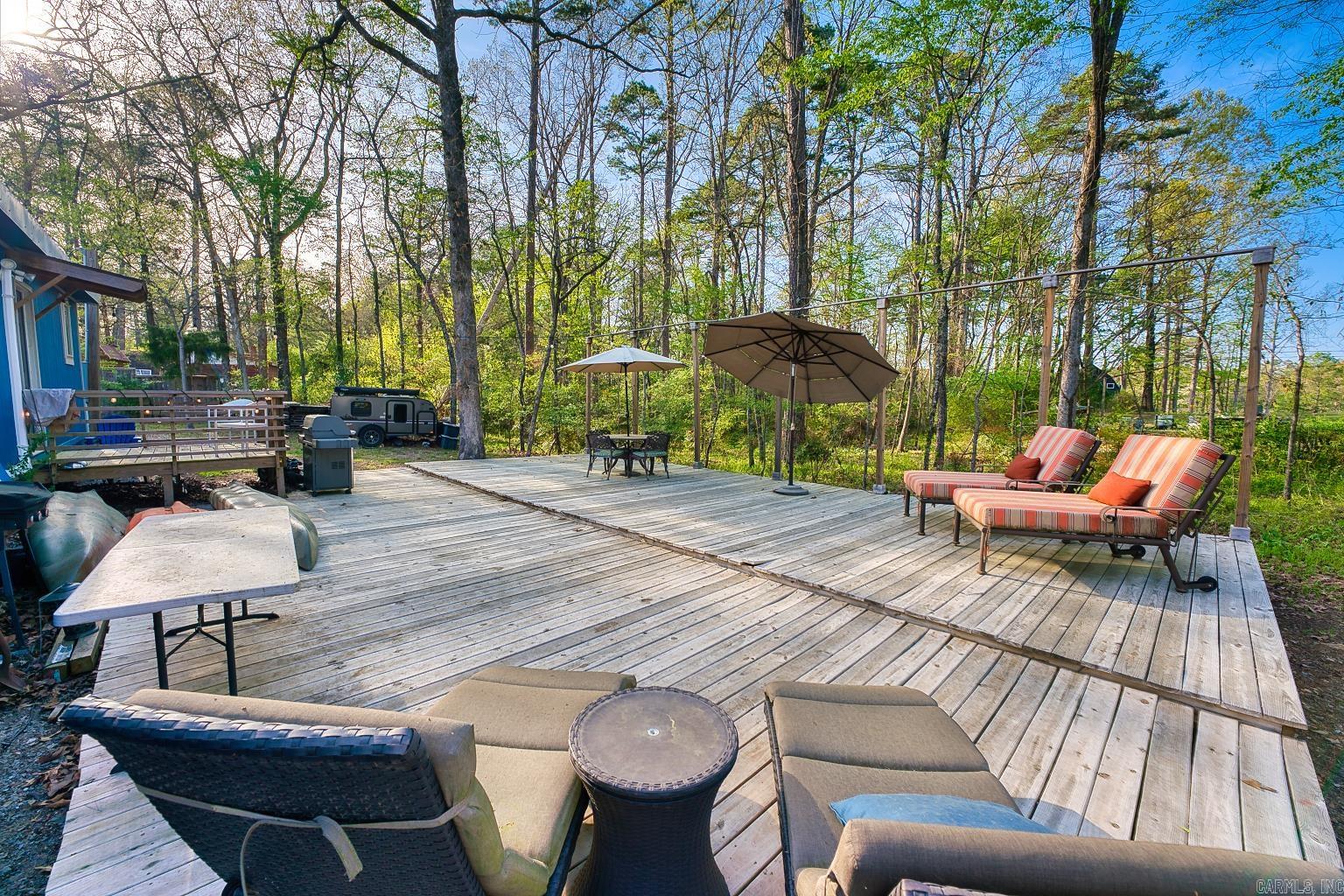 ARKRIDGE LAKE ESTATES - Residential