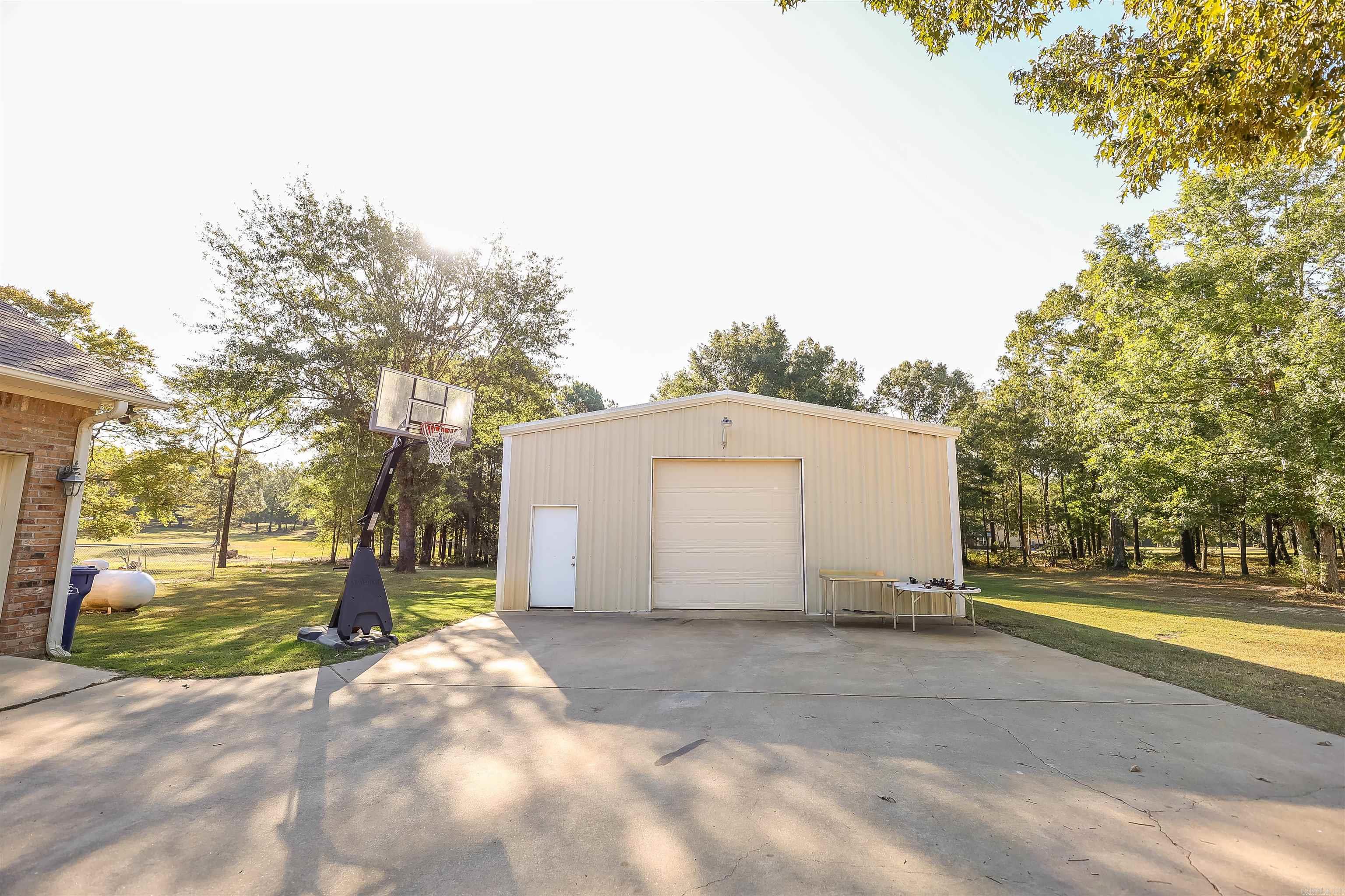 DRY CREEK ESTATES - Residential