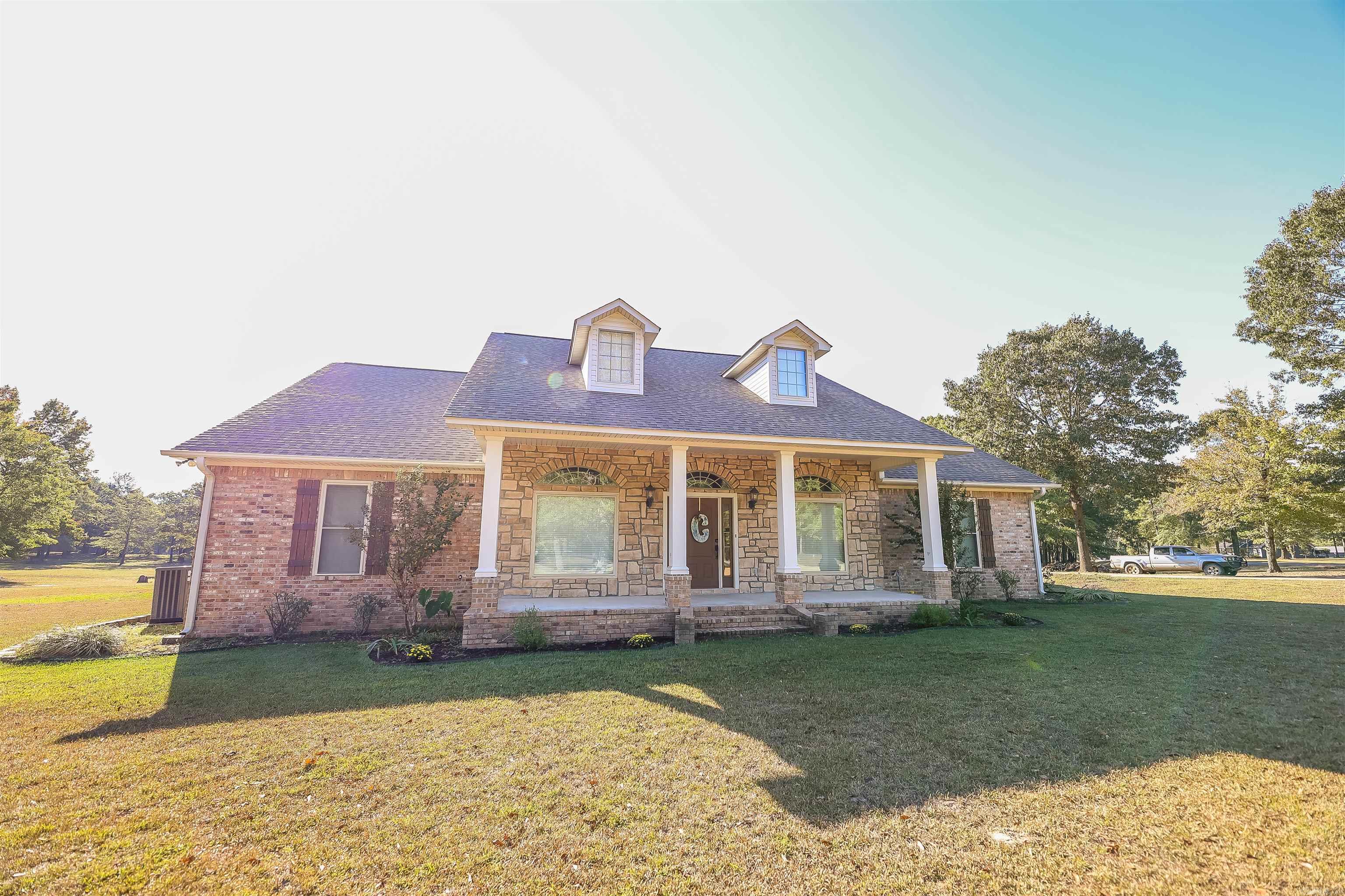 DRY CREEK ESTATES - Residential